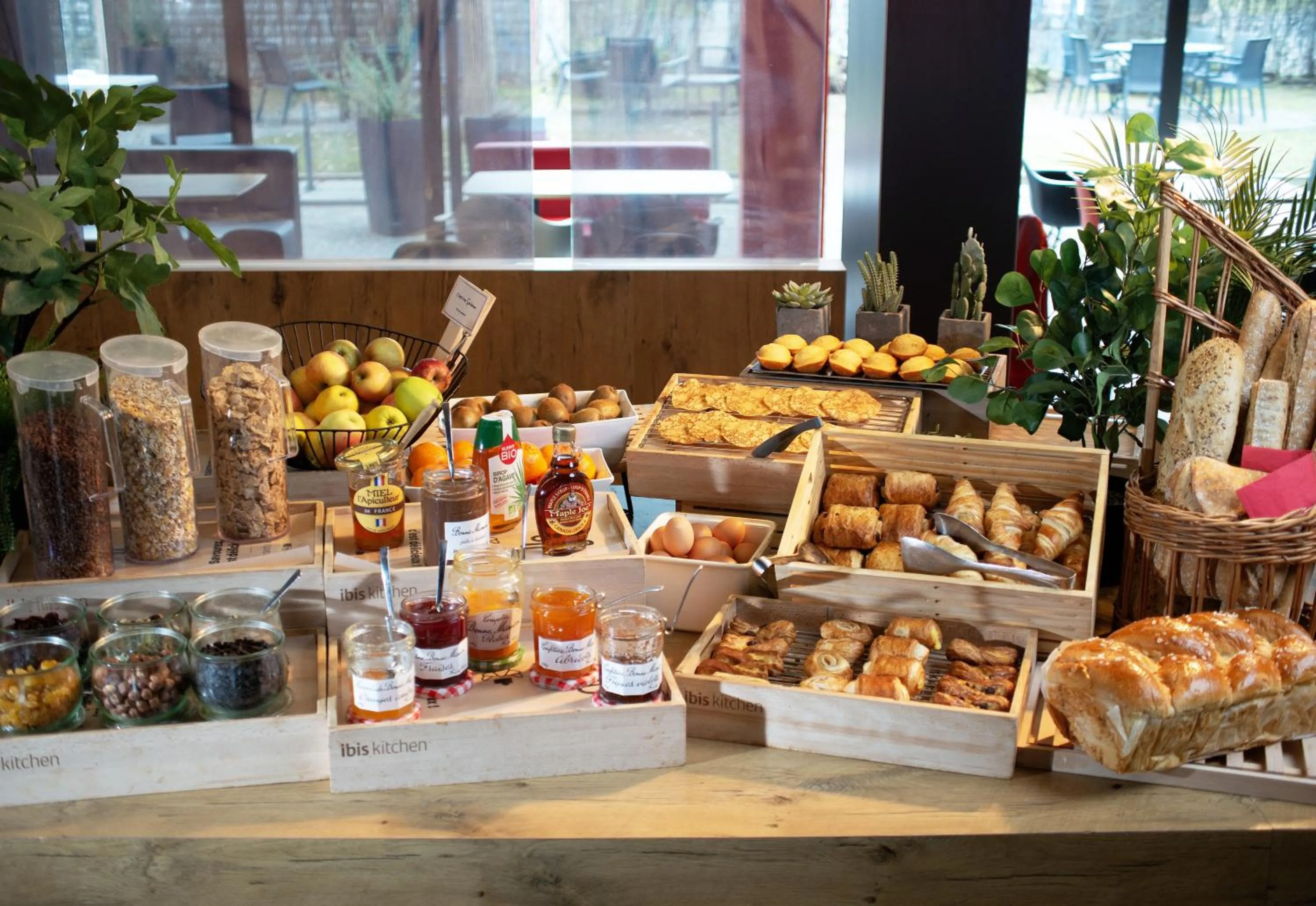Breakfast in Ibis Saint-Genis-Pouilly Genève