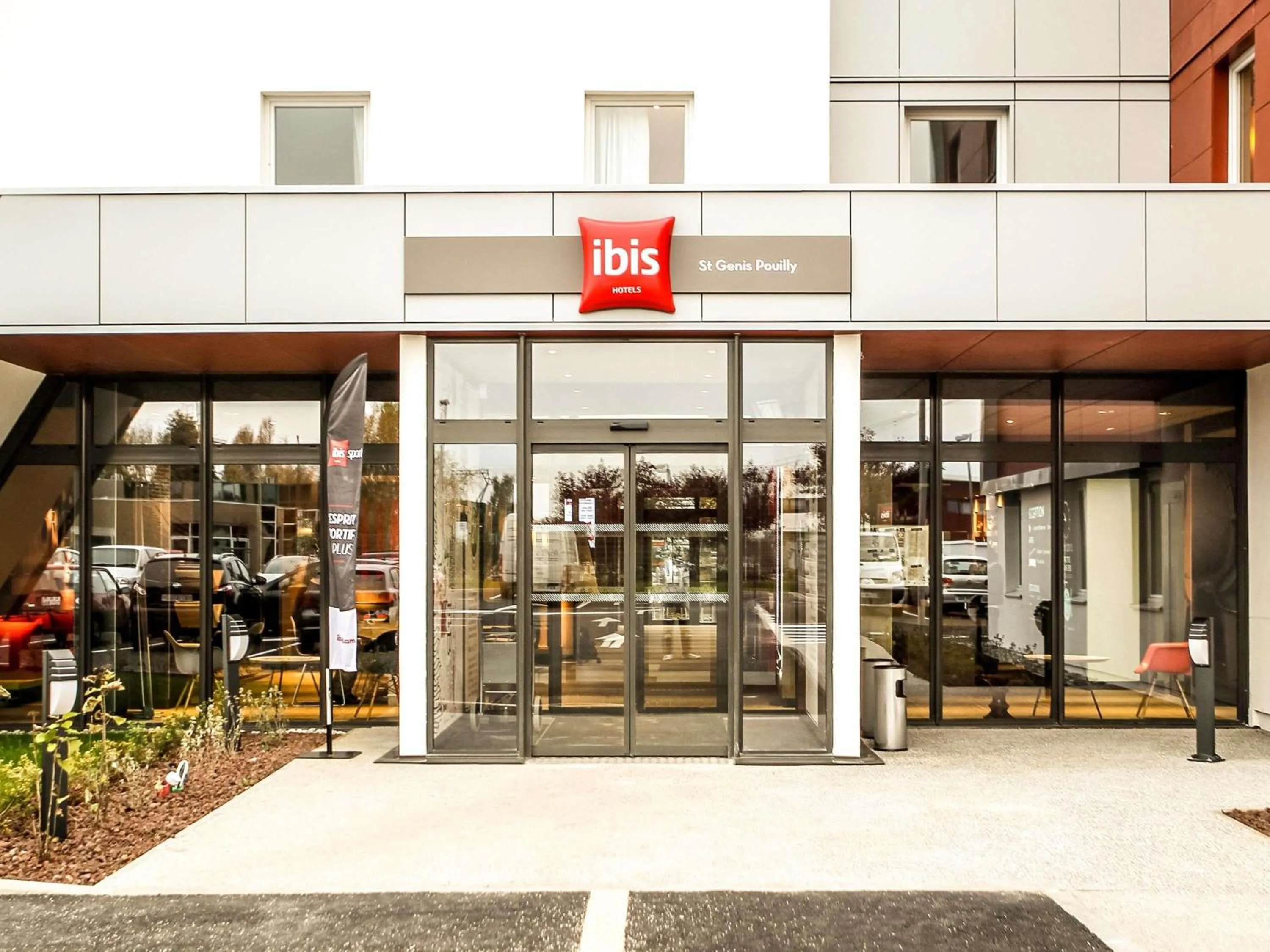 Property building in Ibis Saint-Genis-Pouilly Genève