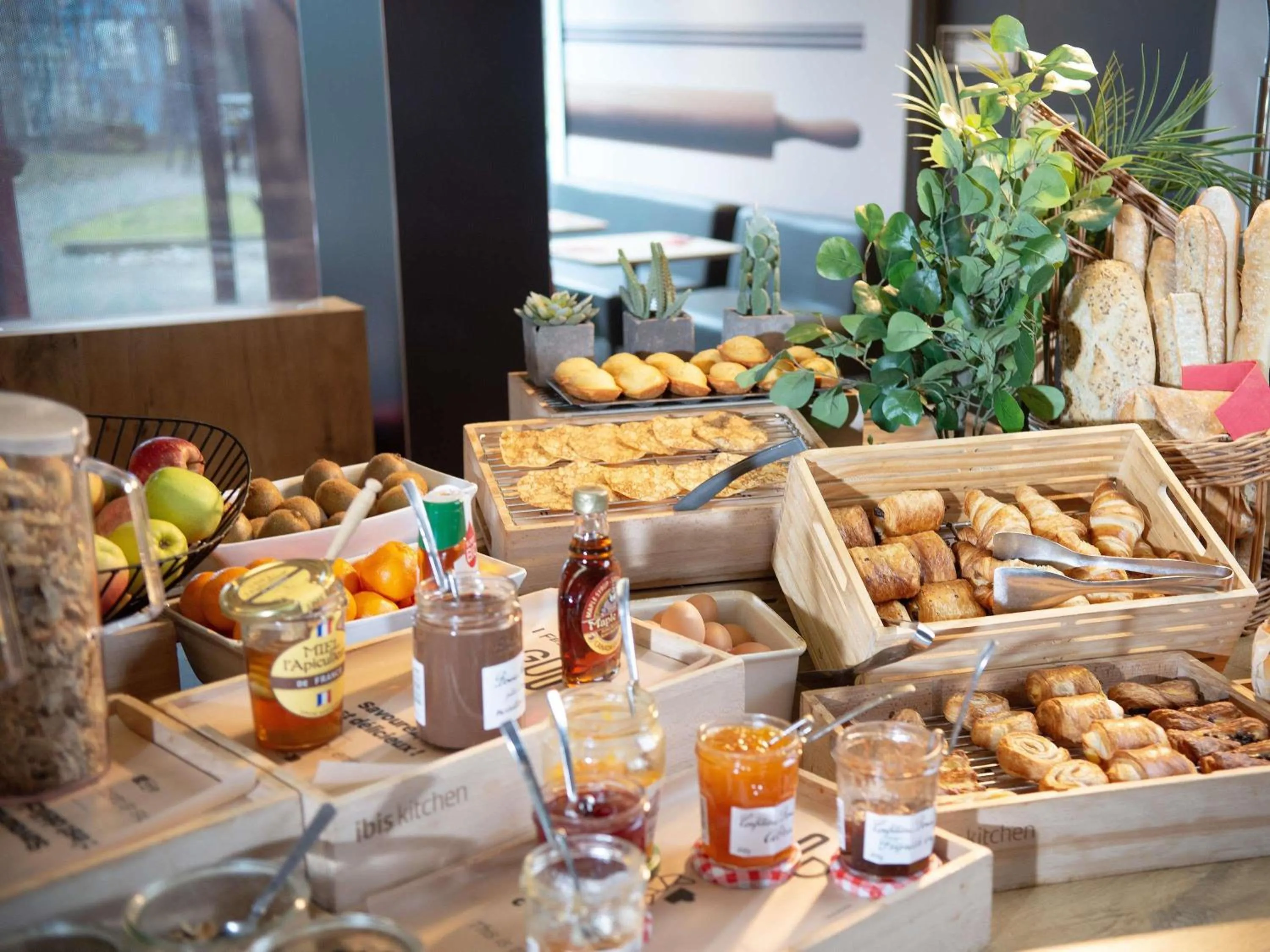 Breakfast in Ibis Saint-Genis-Pouilly Genève
