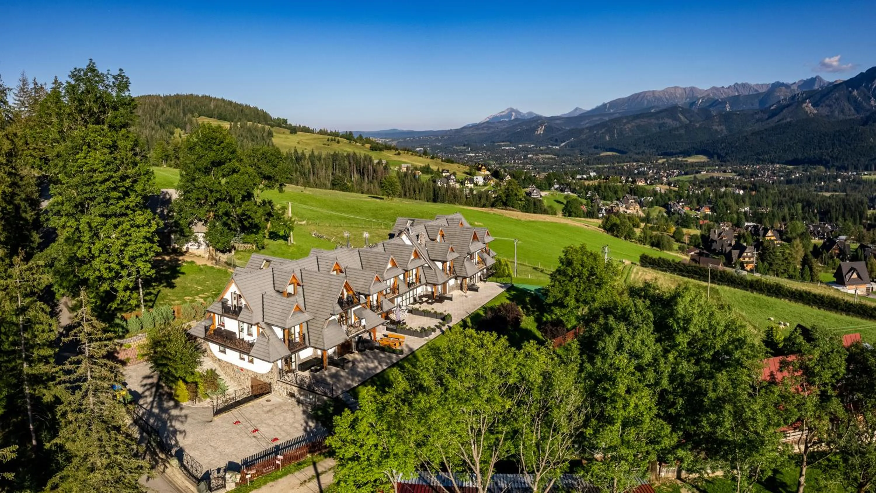 Property building in Kościelisko - Królewska, Sun & Snow