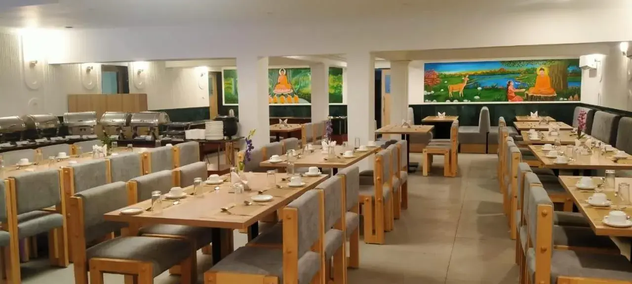 Restaurant/places to eat in Hotel Sujata Restaurant/places to eat in Hotel Sujata