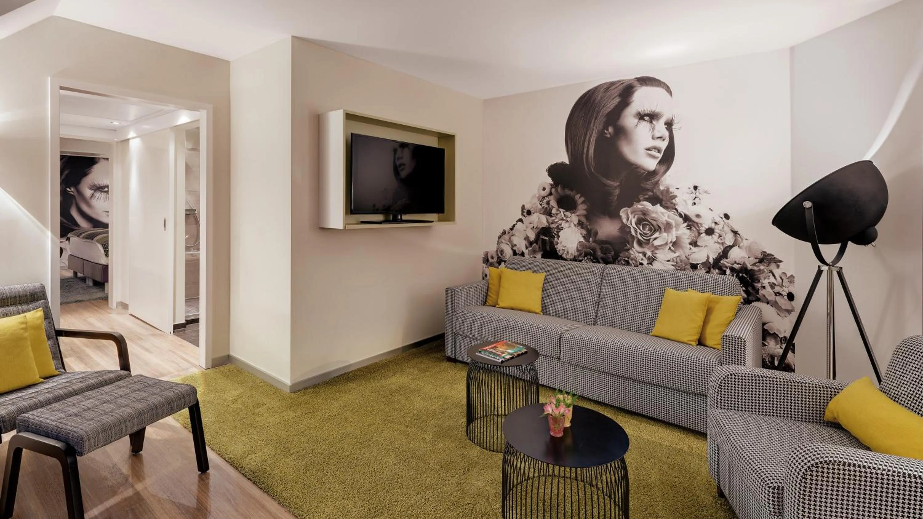 Photo of the whole room in Hotel Indigo - Dusseldorf - Victoriaplatz by IHG