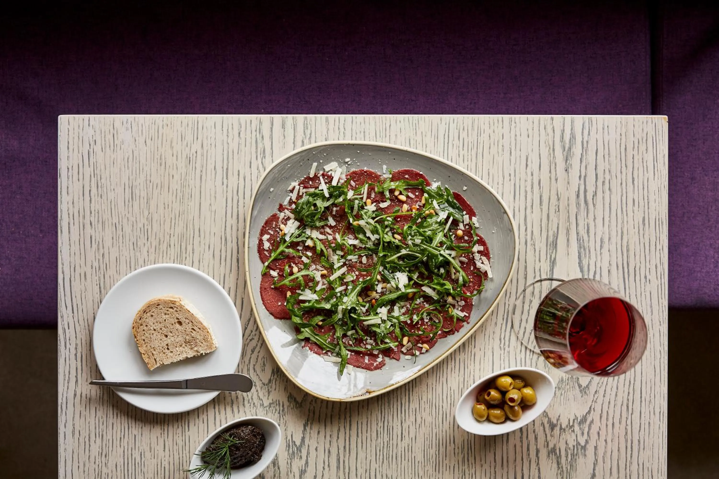 Restaurant/places to eat in Hotel Indigo - Dusseldorf - Victoriaplatz by IHG