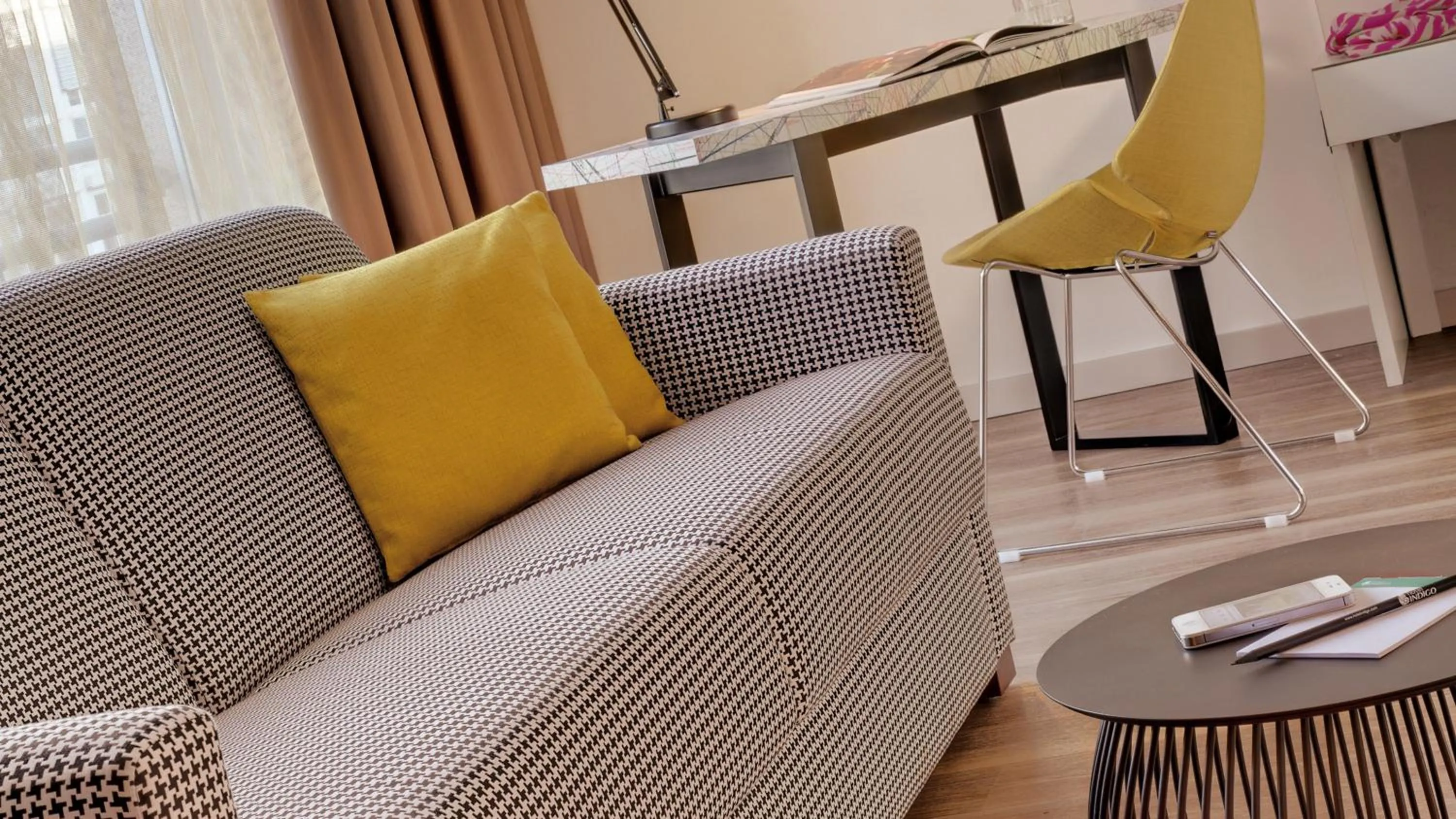 Photo of the whole room in Hotel Indigo - Dusseldorf - Victoriaplatz by IHG