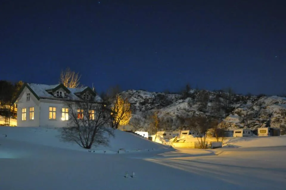 Facade/entrance in Kabelvåg Feriehus & Camping
