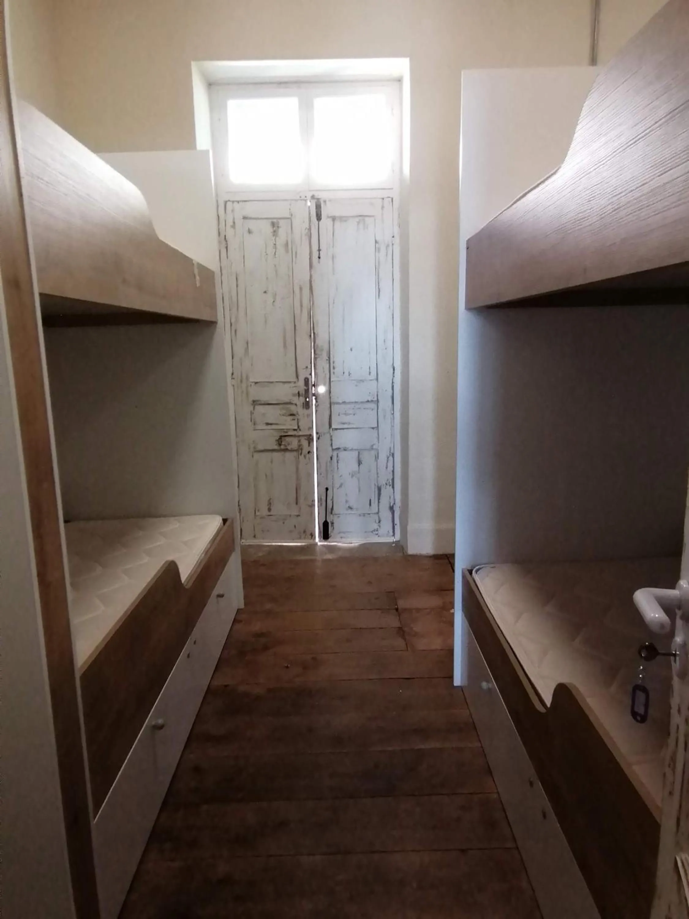 bunk bed in Le Mat Hostel