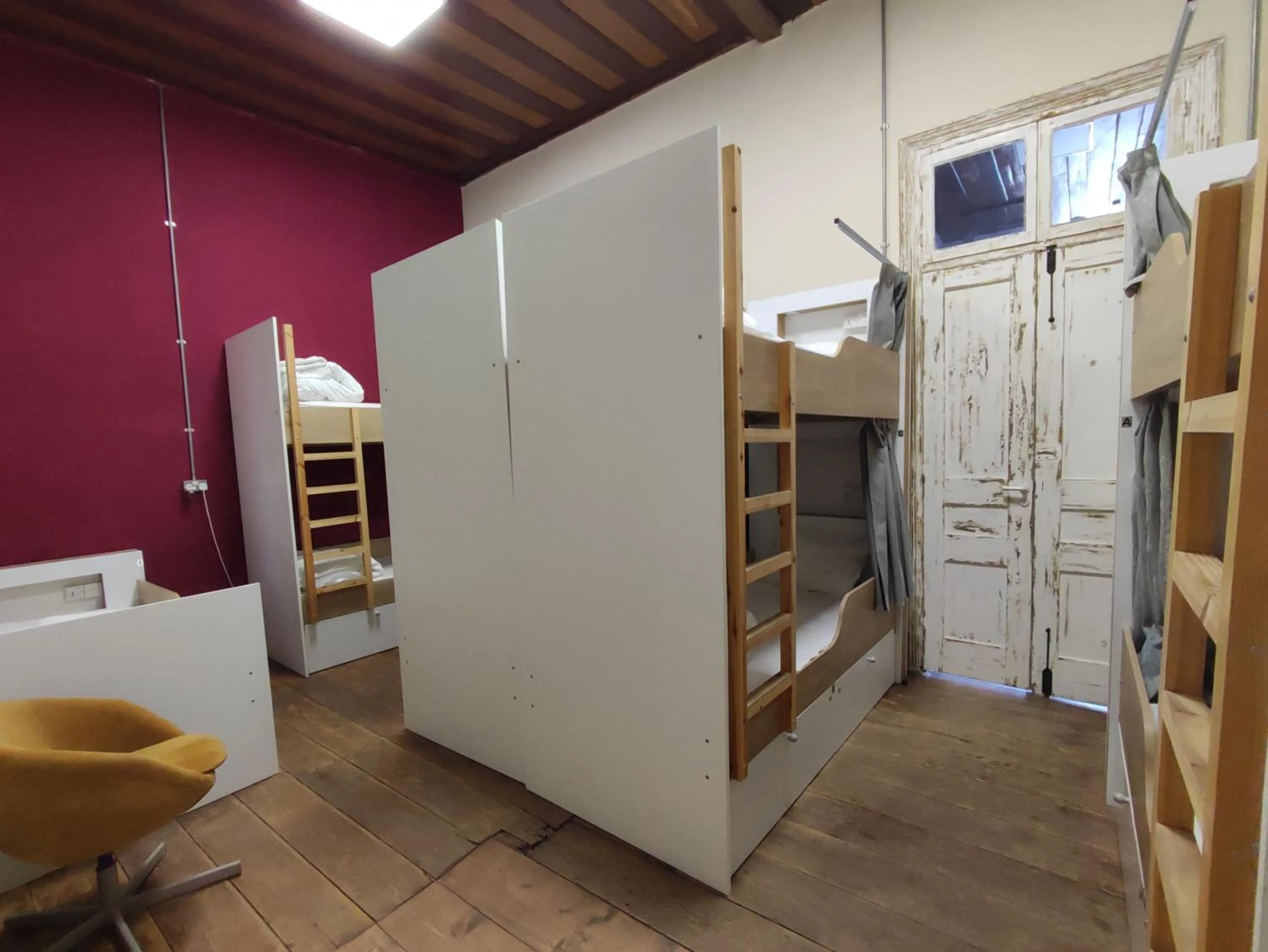 bunk bed, Bed in Le Mat Hostel