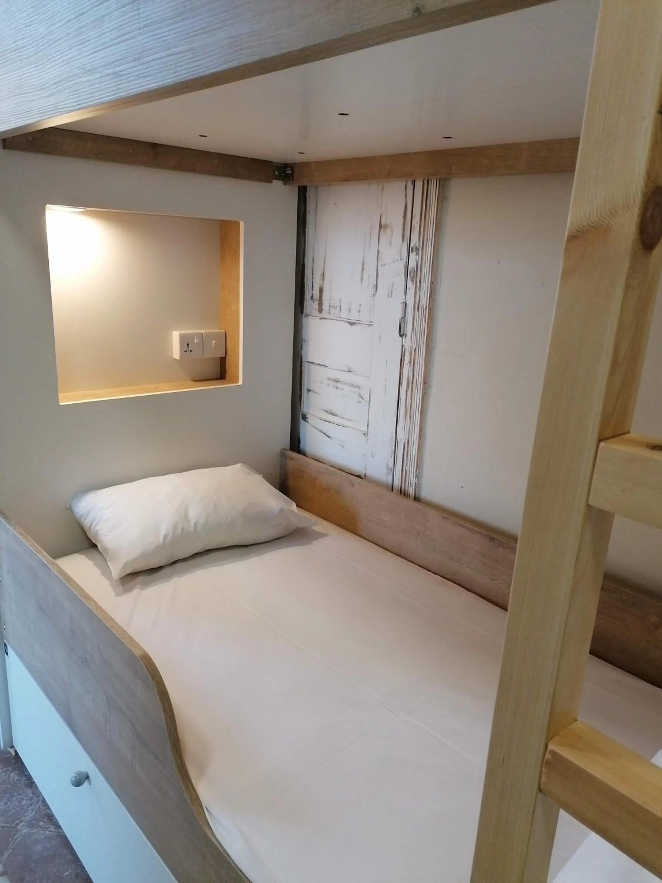 bunk bed, Bed in Le Mat Hostel