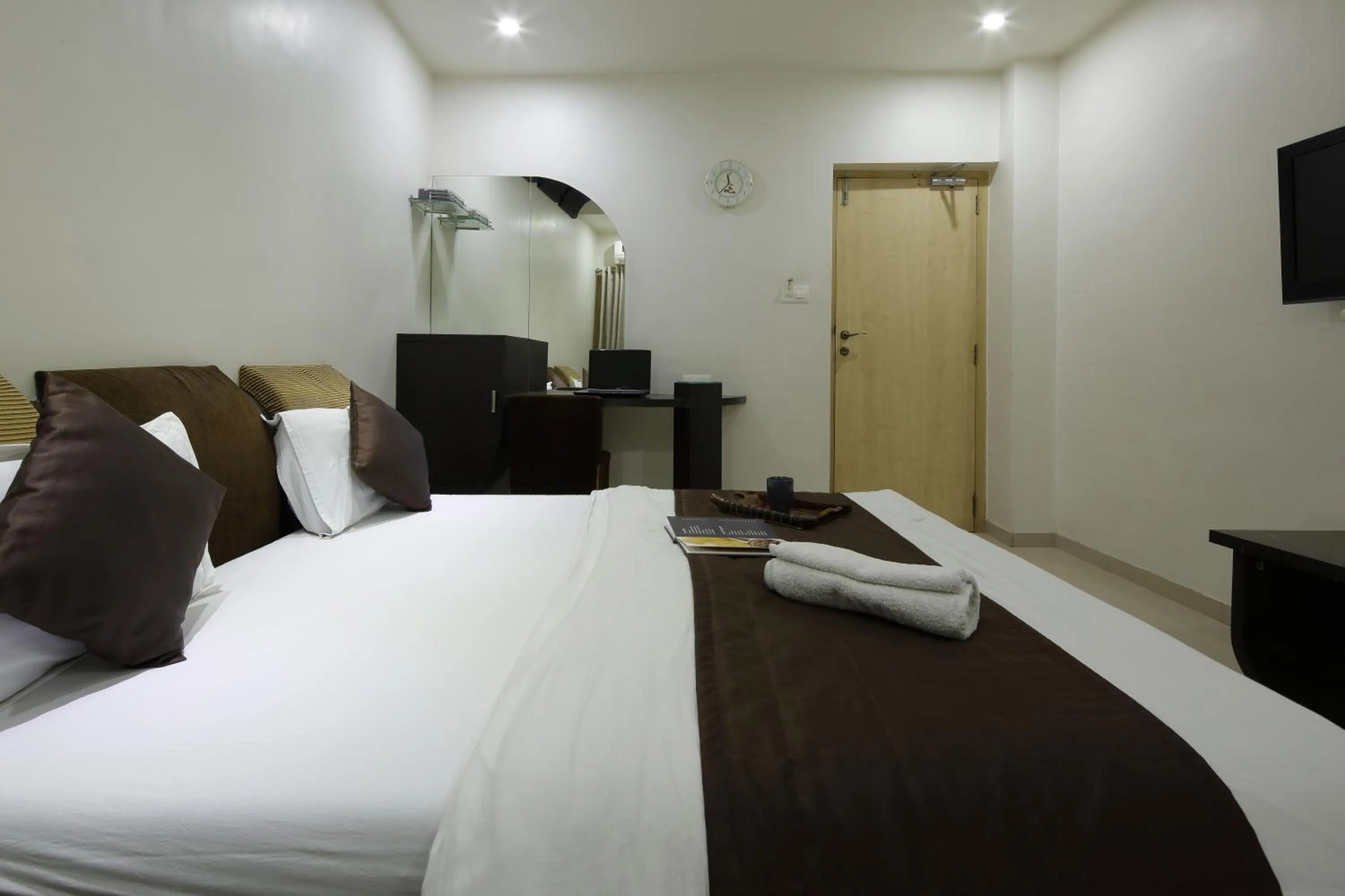 Photo of the whole room, Bed in Hotel Volga