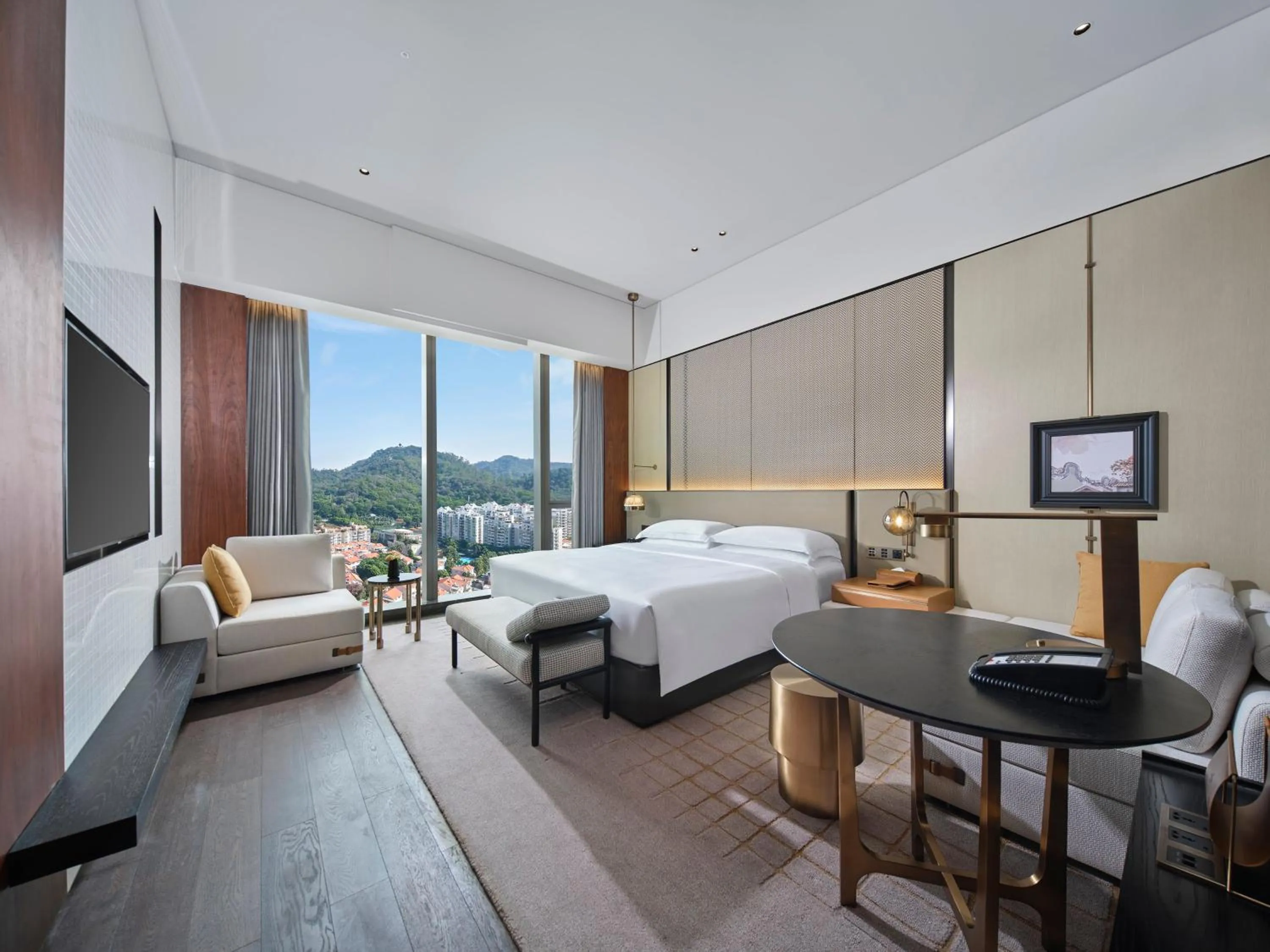 Photo of the whole room, Bed in InterContinental Dongguan by IHG