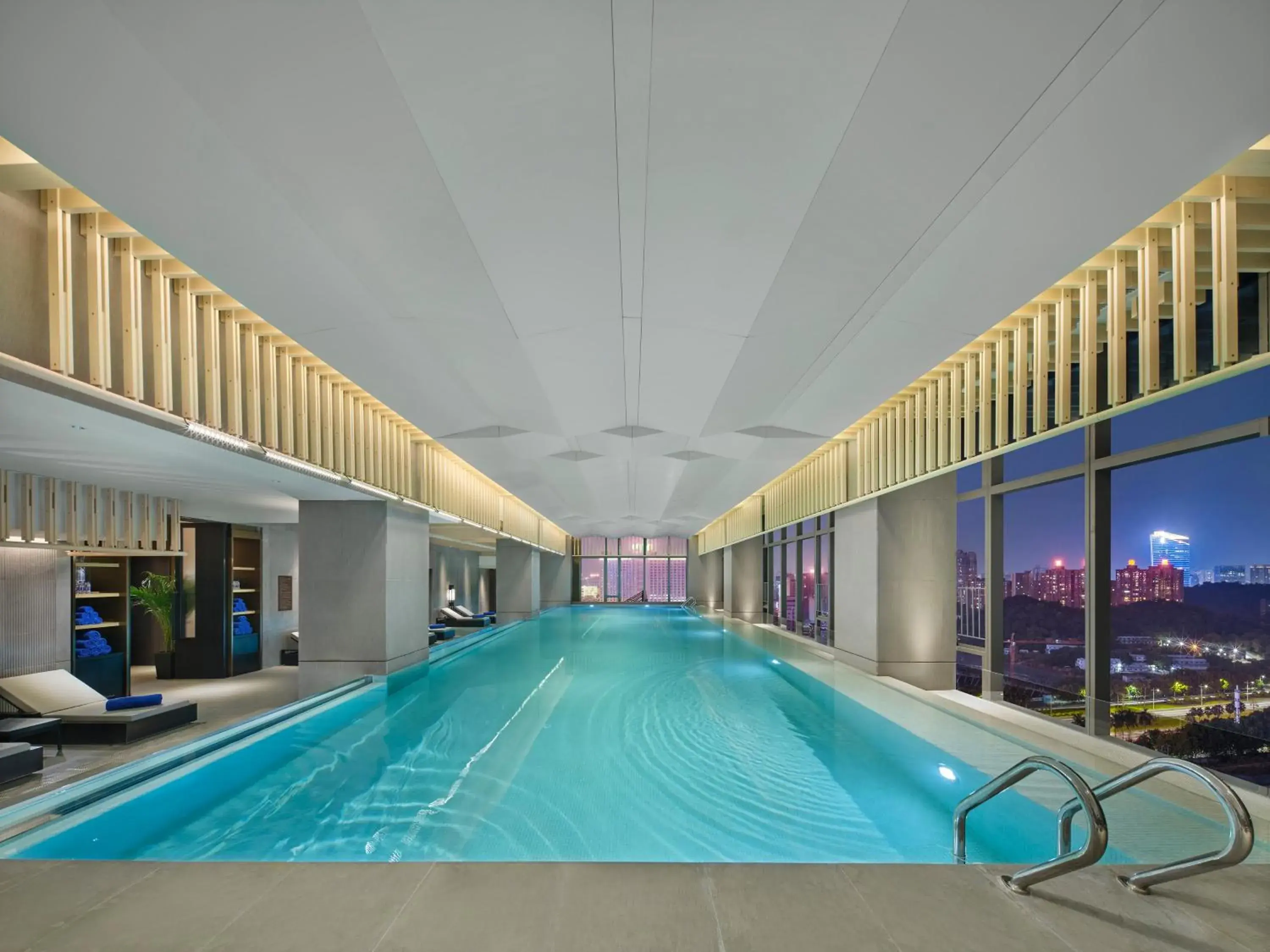 Swimming pool in InterContinental Dongguan by IHG Swimming pool in InterContinental Dongguan by IHG