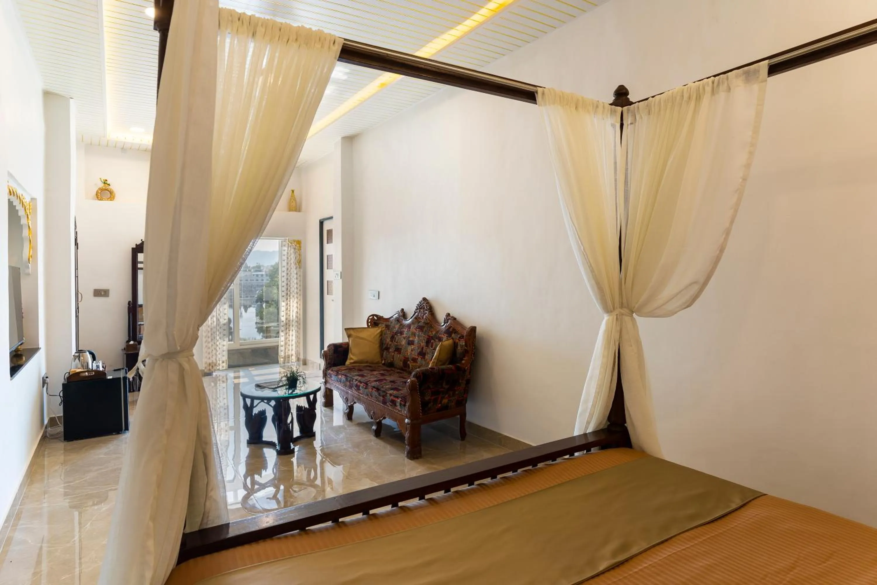 Natural Lake View Hotel