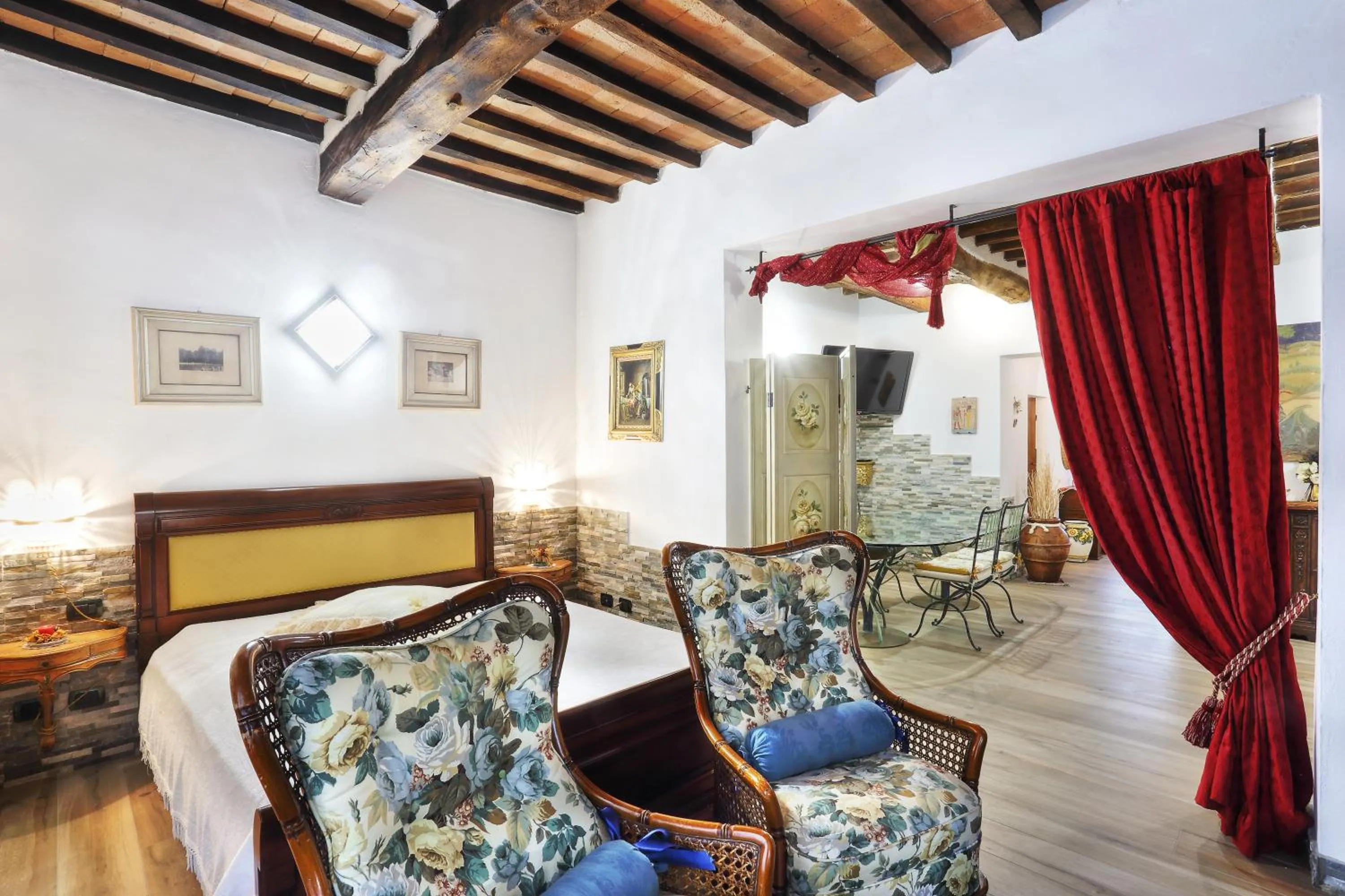 Bedroom in La Suite Toscana