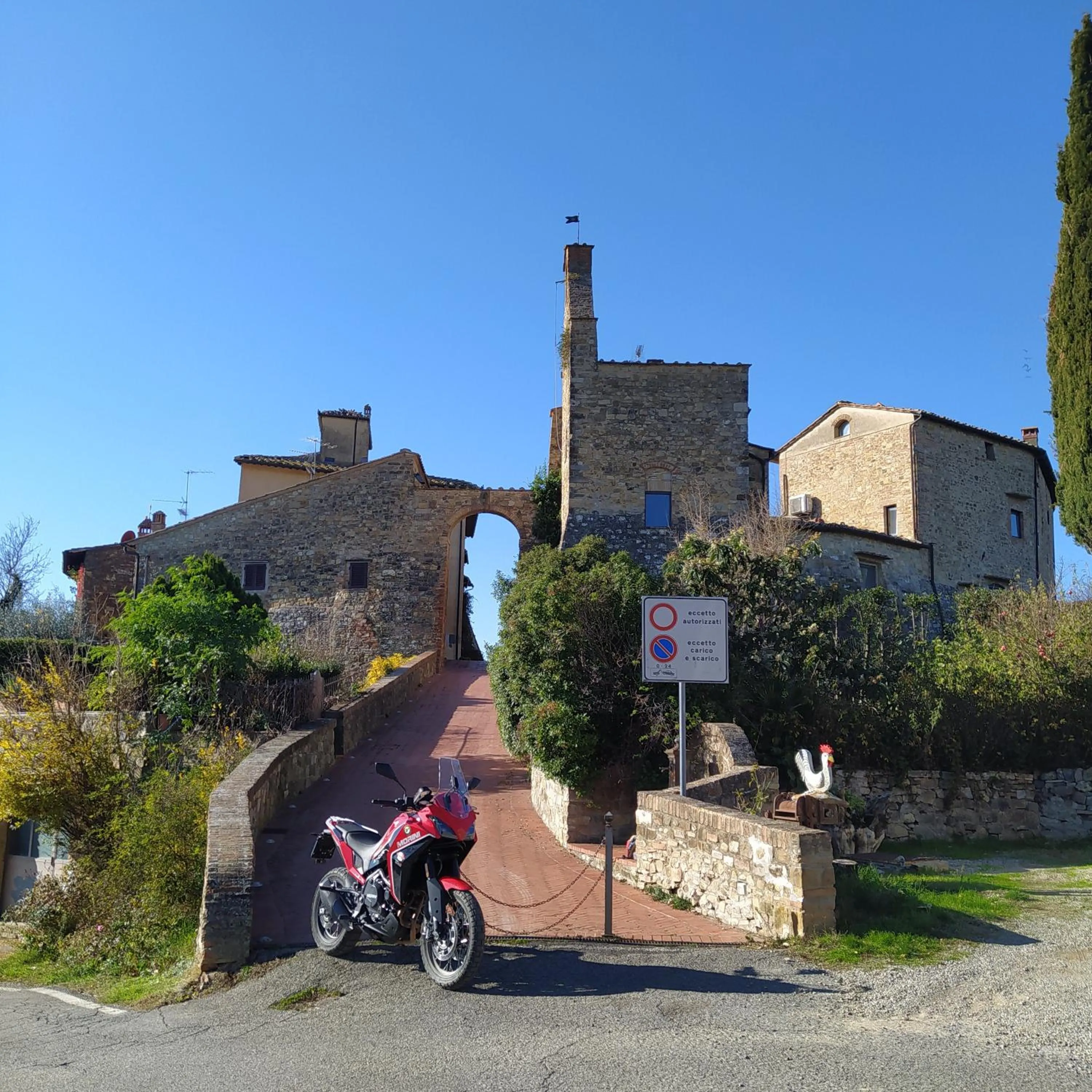 Cycling in La Suite Toscana