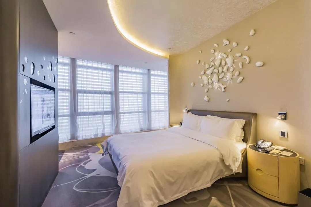 Bed in Beijing Qianyuan Hotel