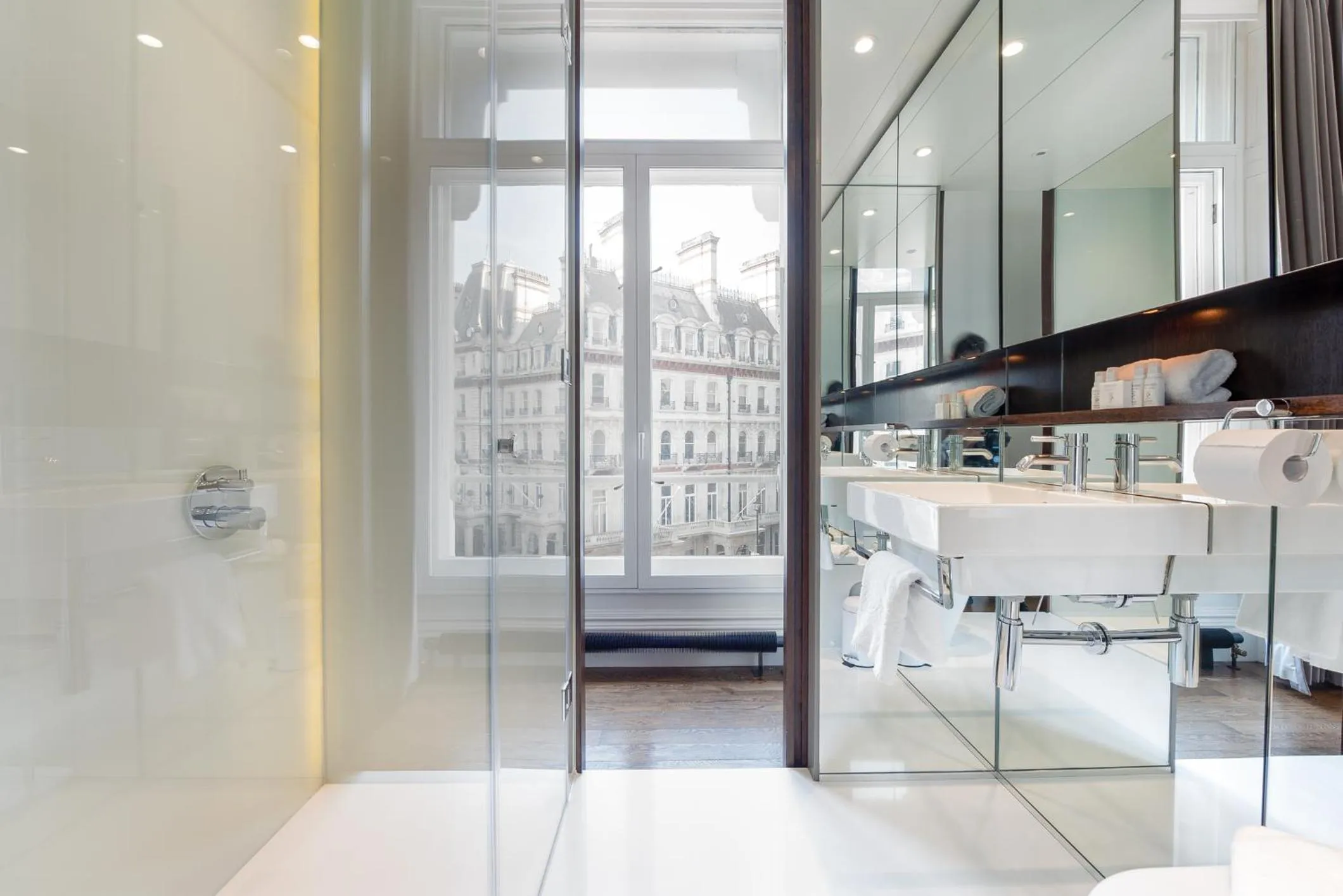 Shower in Grosvenor Gardens by CAPITAL