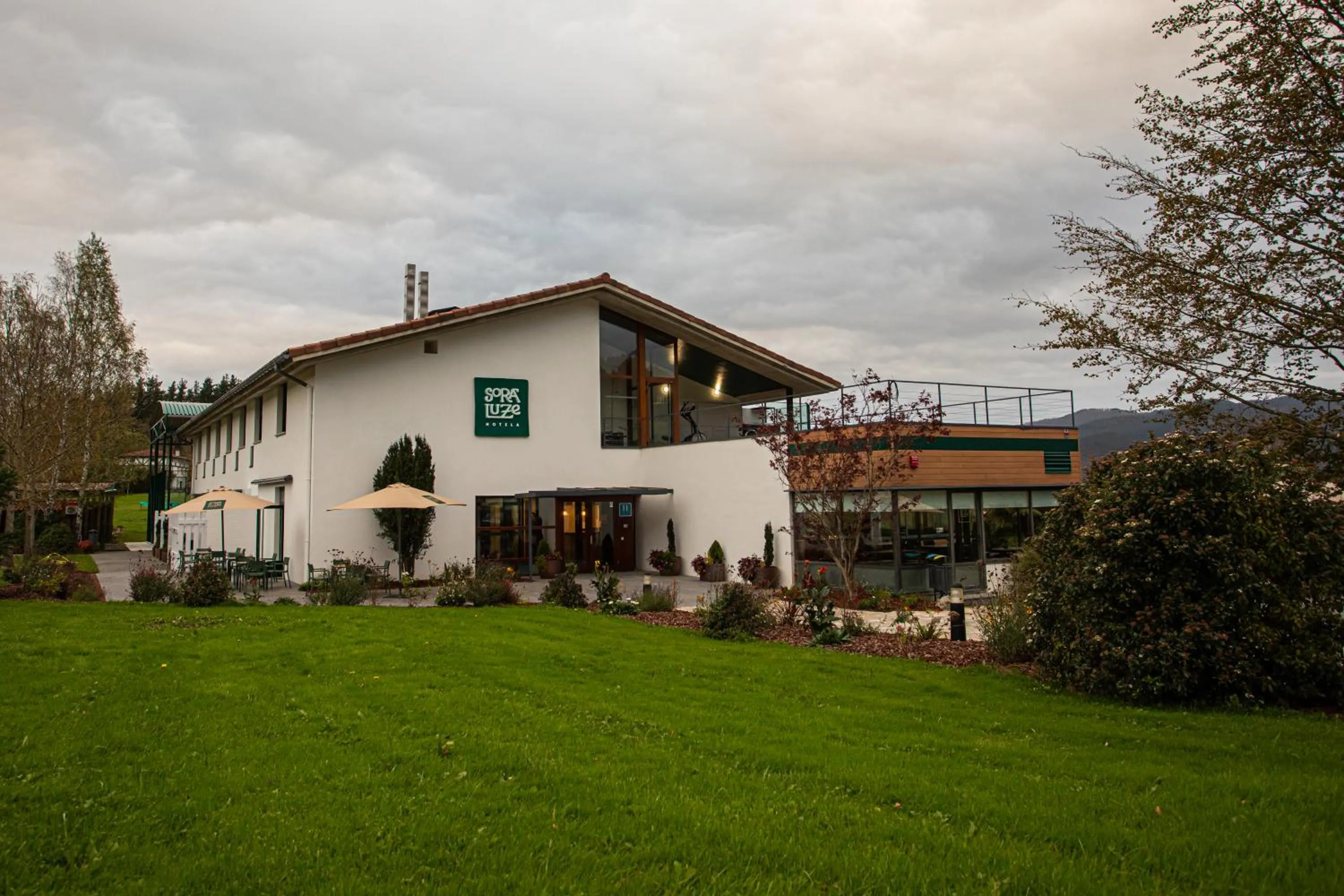 Property building in Soraluze Hotela