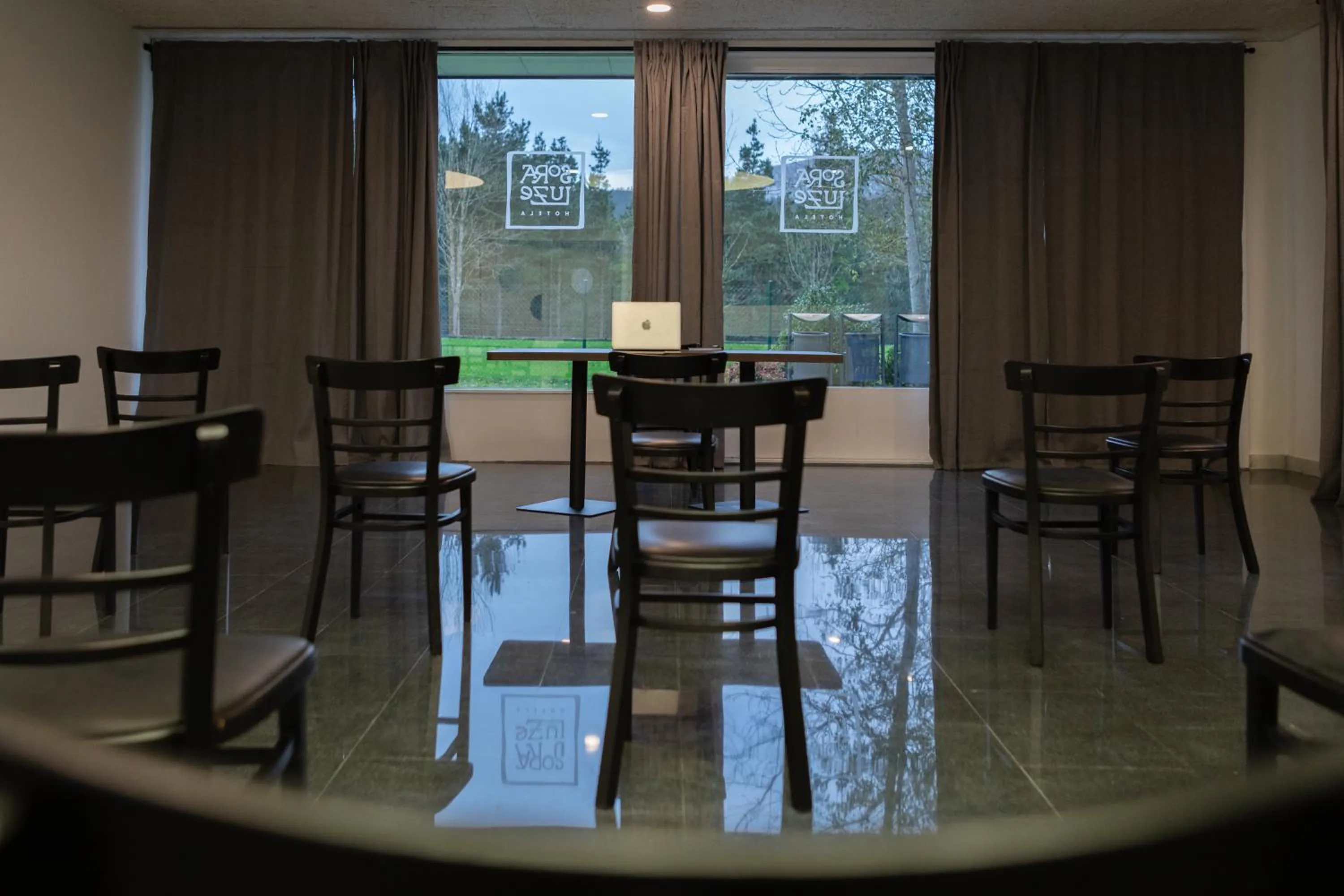 Seating area in Soraluze Hotela