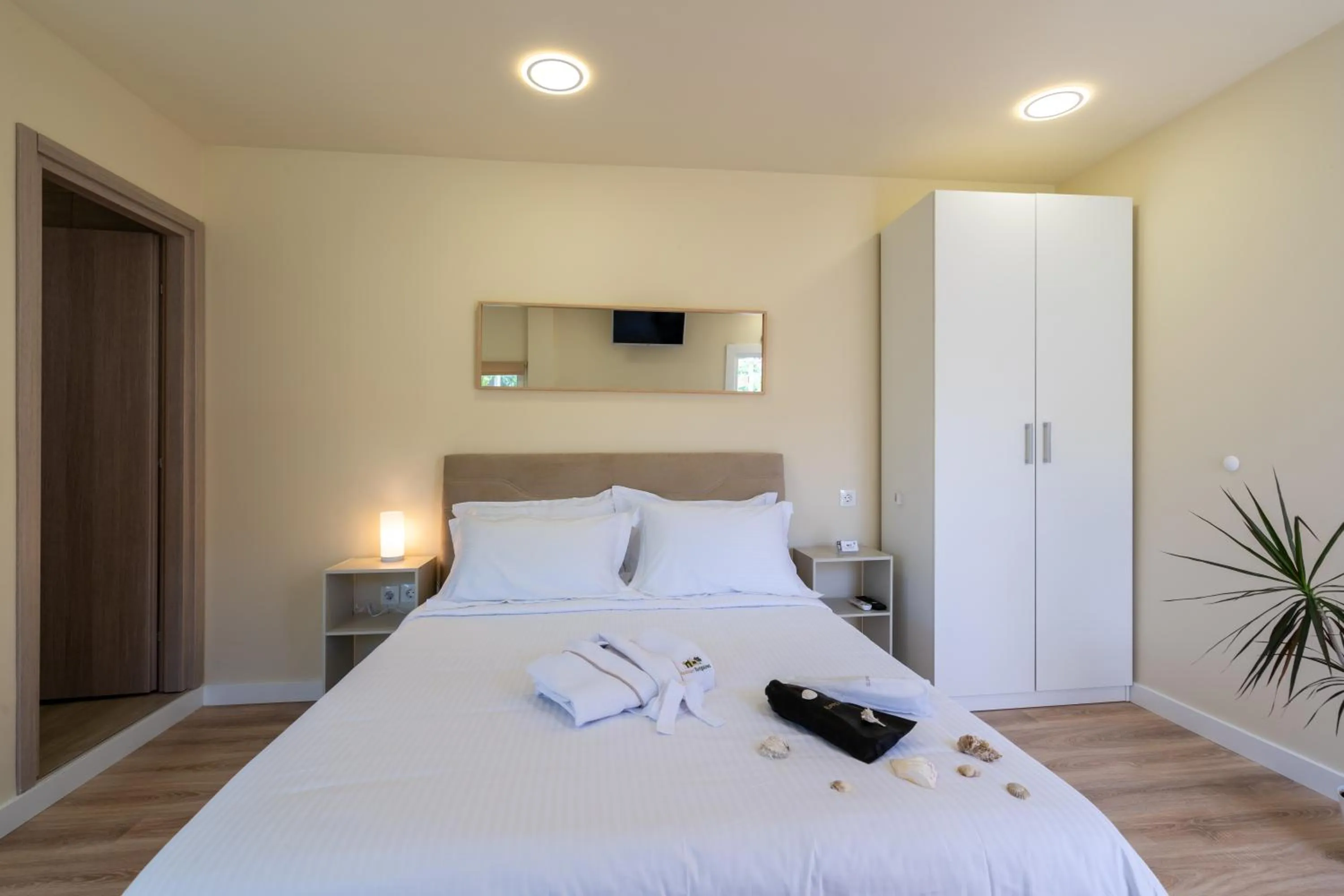 Bedroom, Bed in Modular Bungalows With Heated Pool Artemis Greece