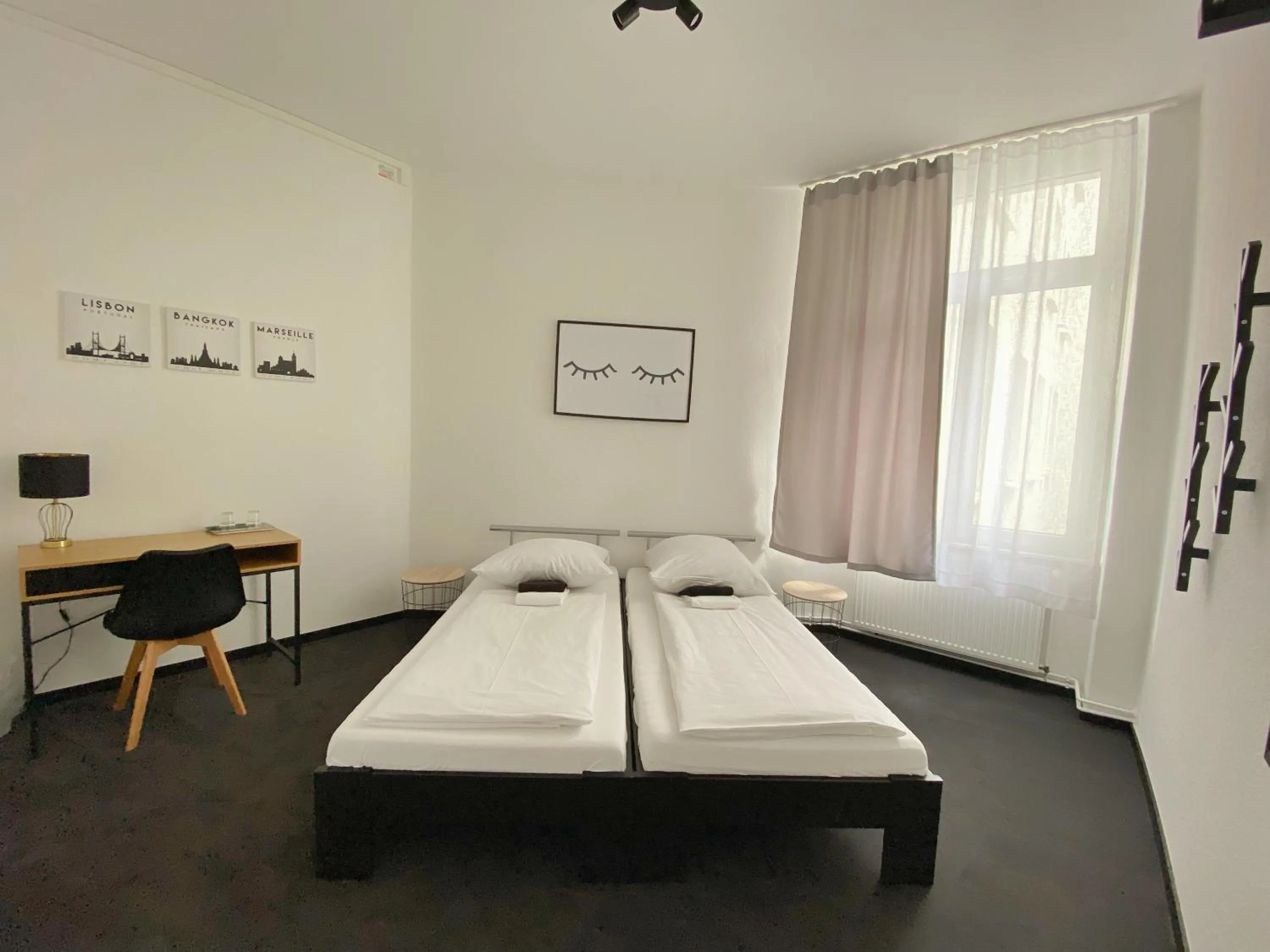 Photo of the whole room, Bed in Hotel AVAlex