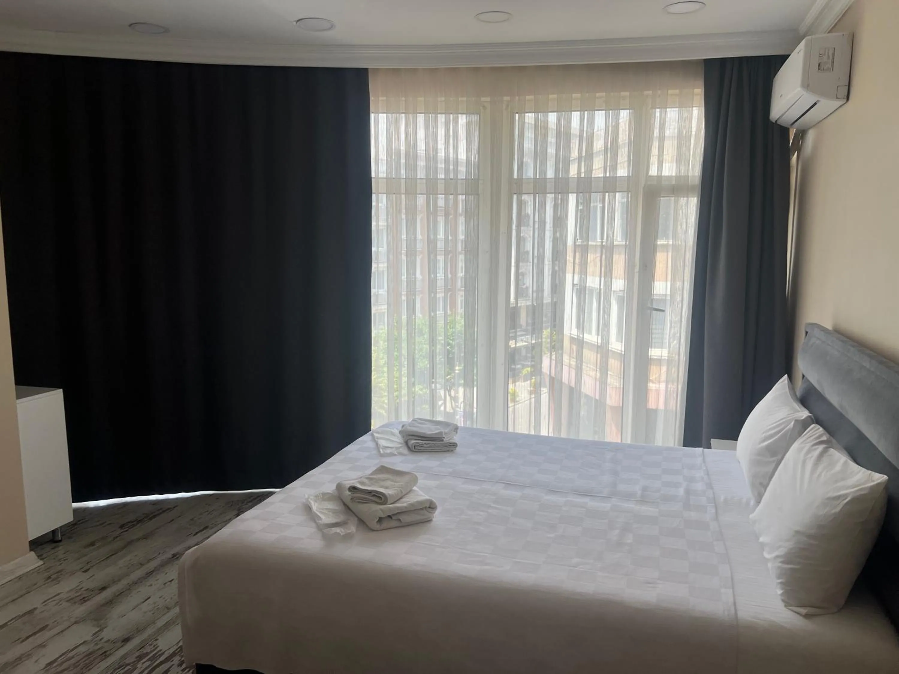 Bed in King Istanbul Hotel