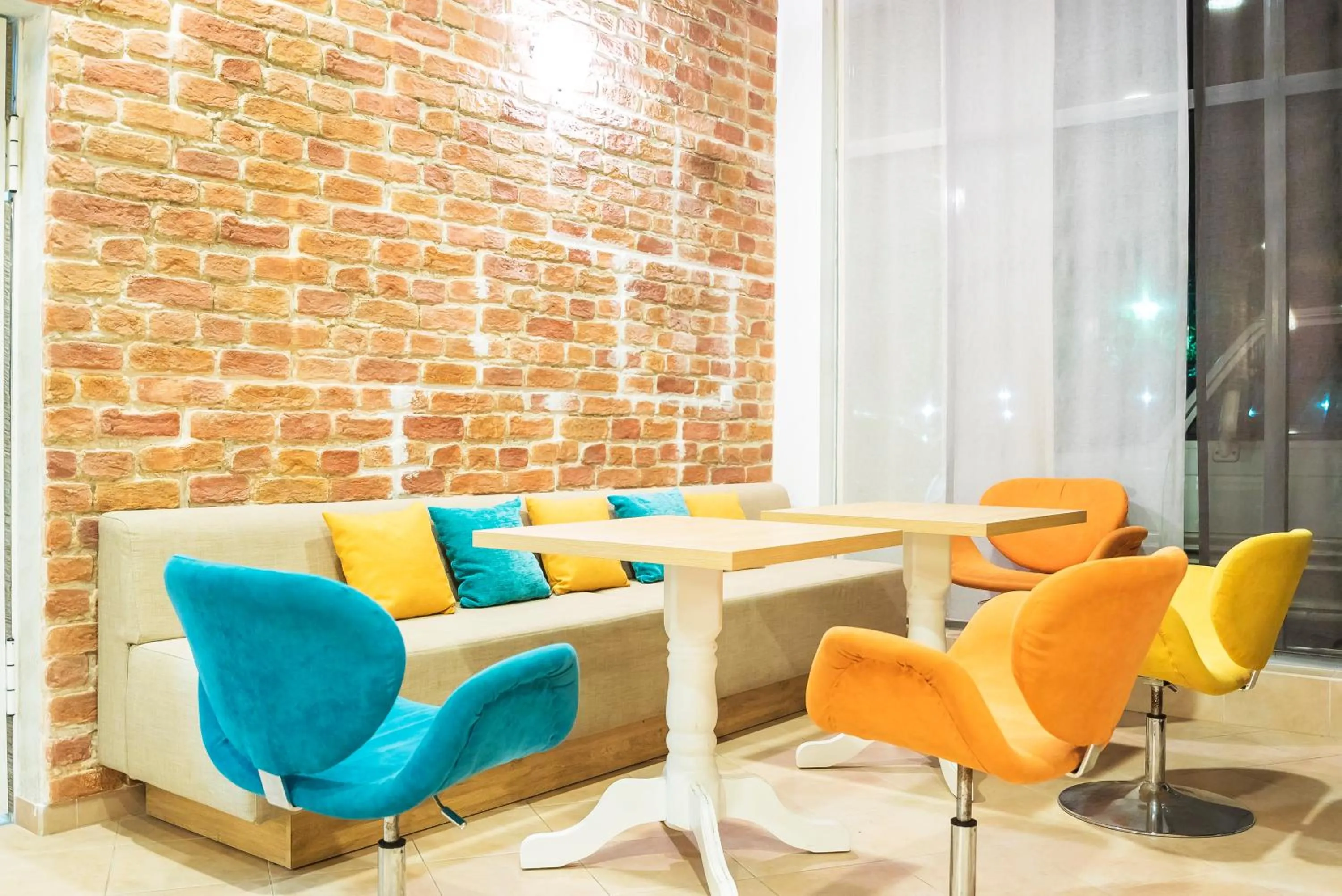 Restaurant/places to eat in Admiral Plaza Hotel