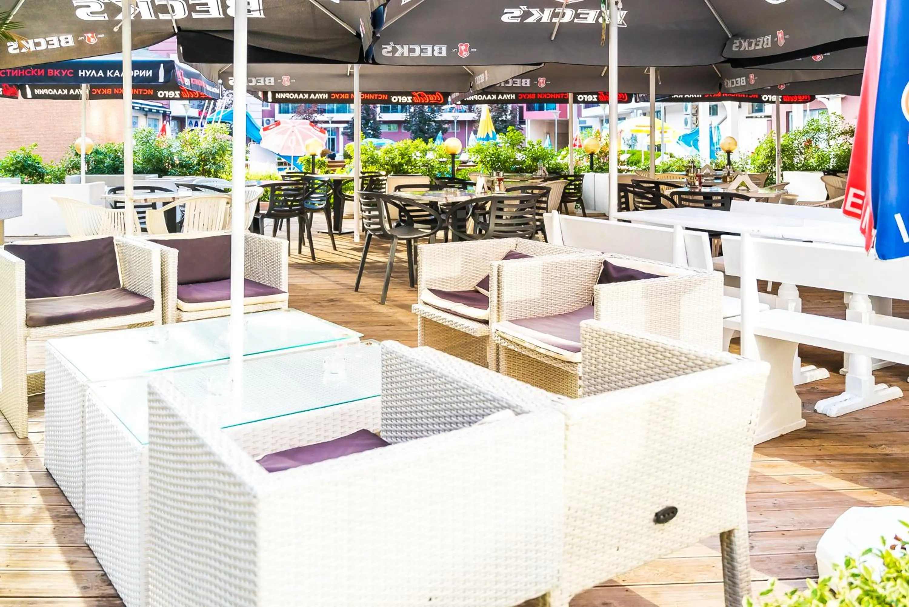 Food and drinks in Admiral Plaza Hotel