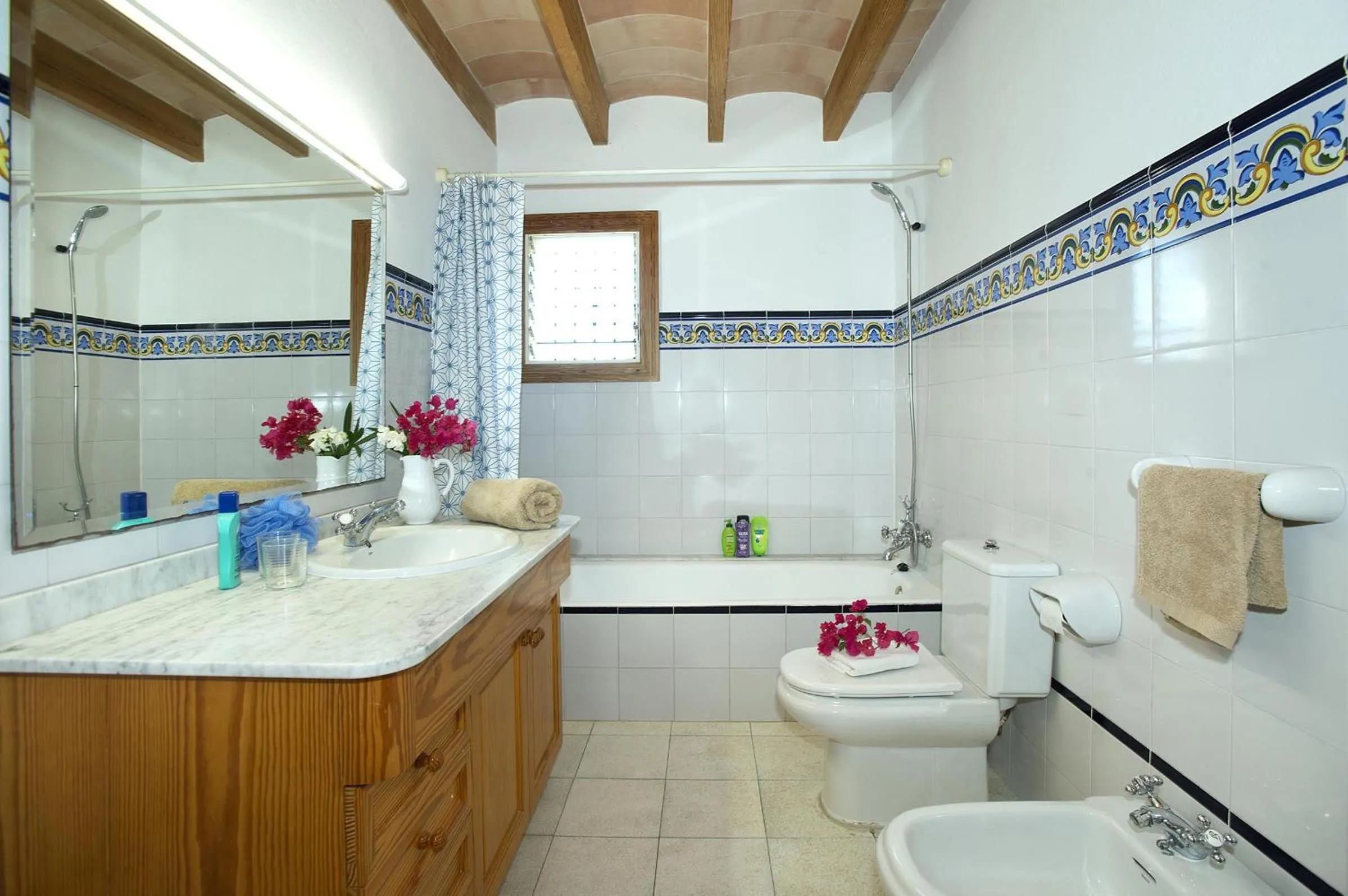 Bathroom in Villa TANCOTES