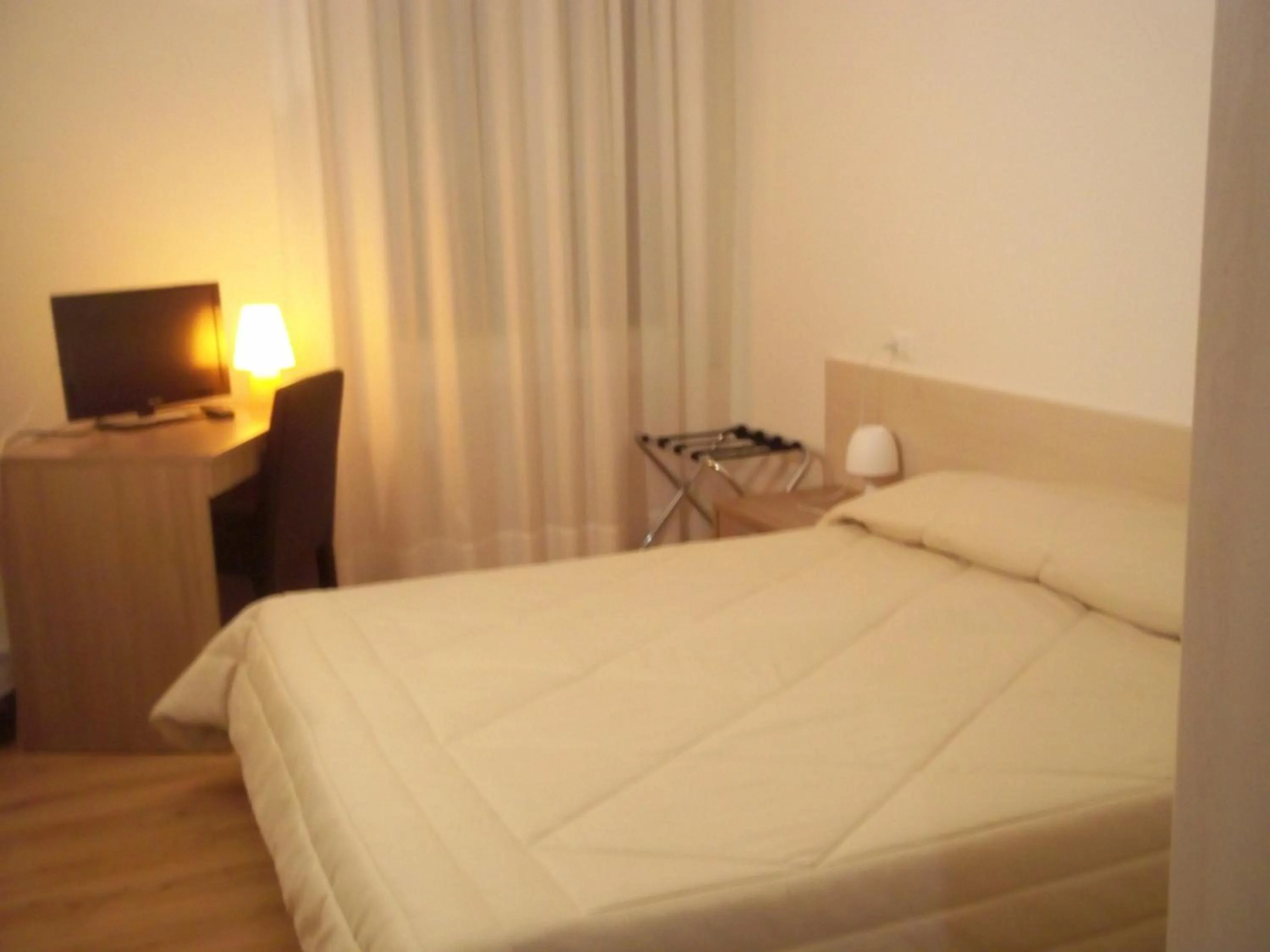 Bedroom, Bed in Hotel Gronda Lagunare