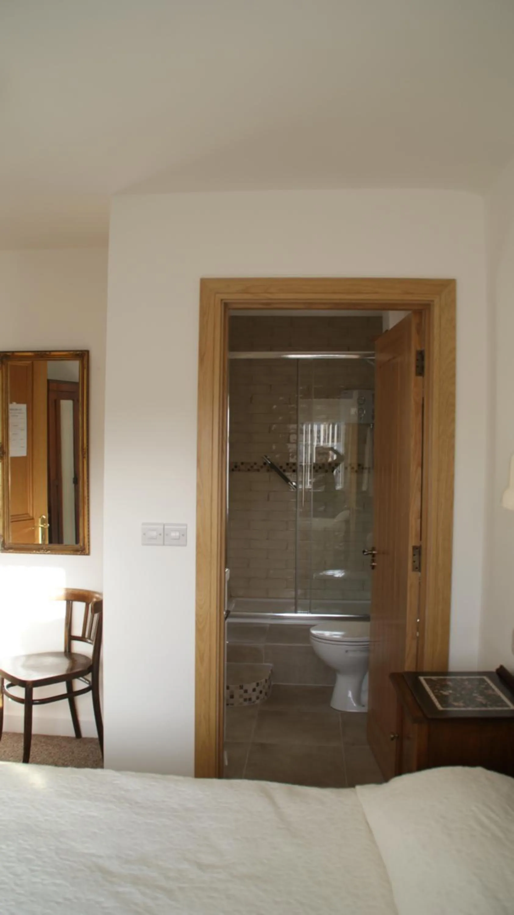 Bathroom, Bed in Rockville House B&B