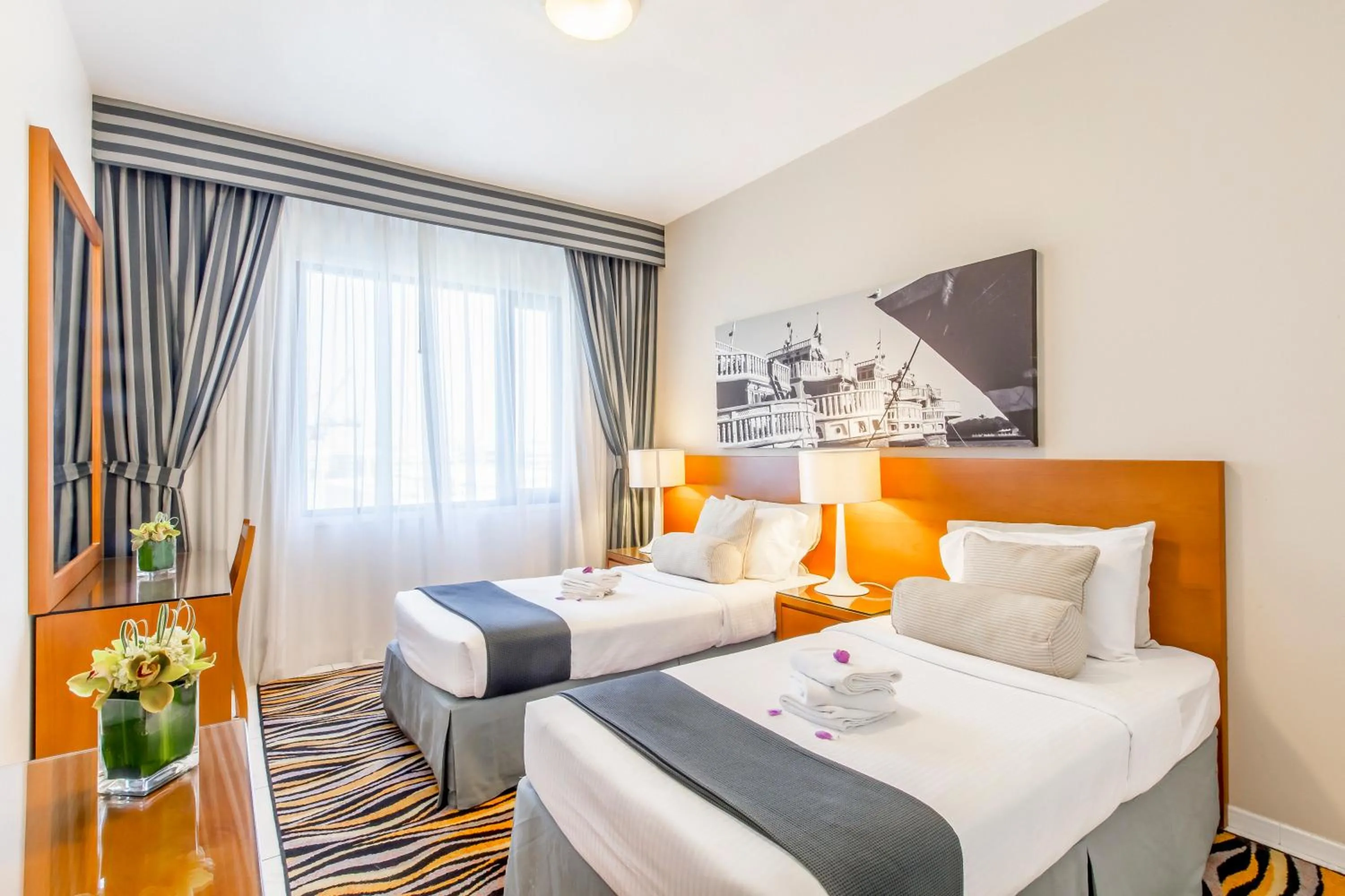 Bedroom, Bed in Golden Sands Hotel Apartments