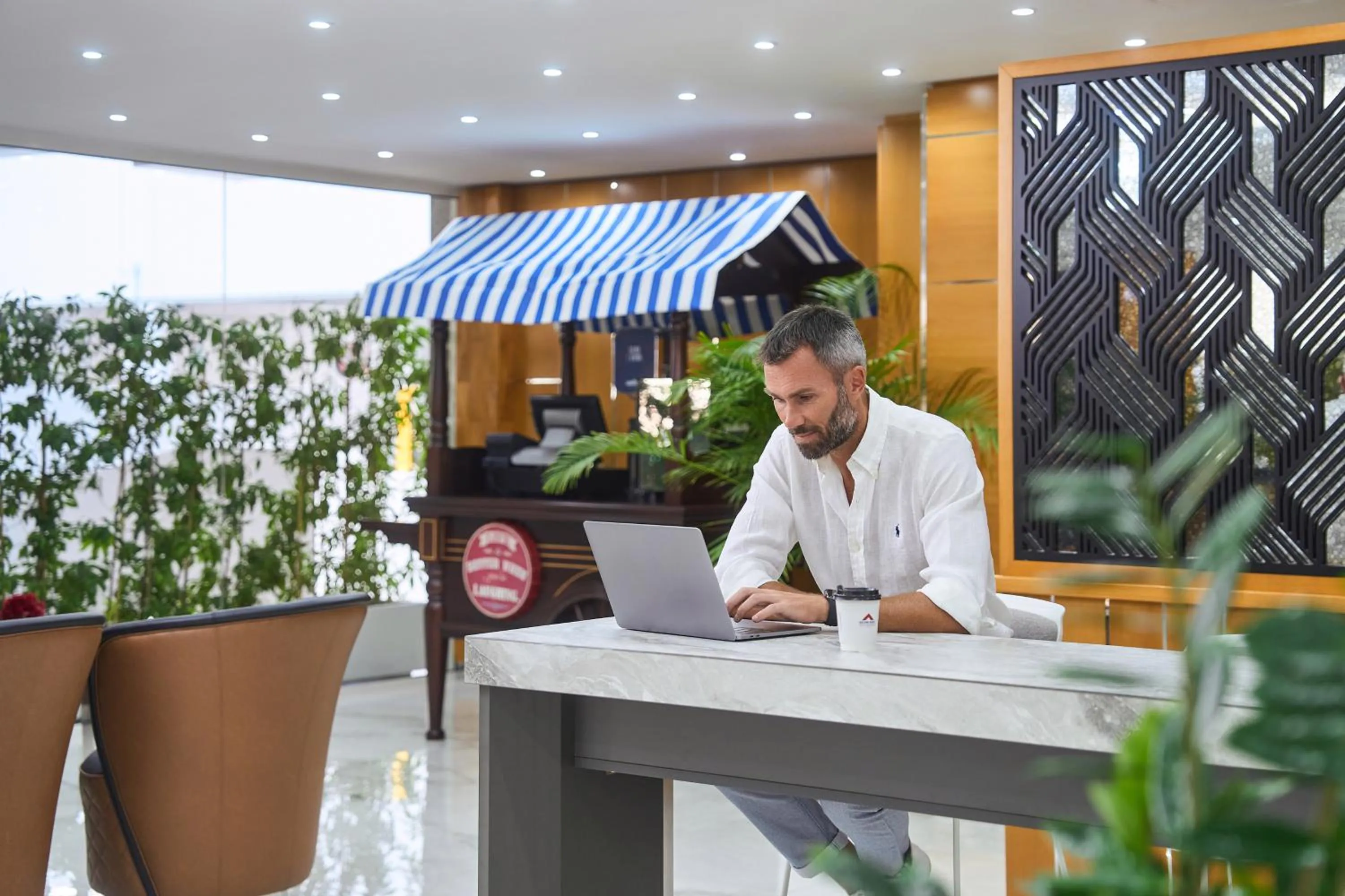 Lobby or reception in Golden Sands Hotel Apartments