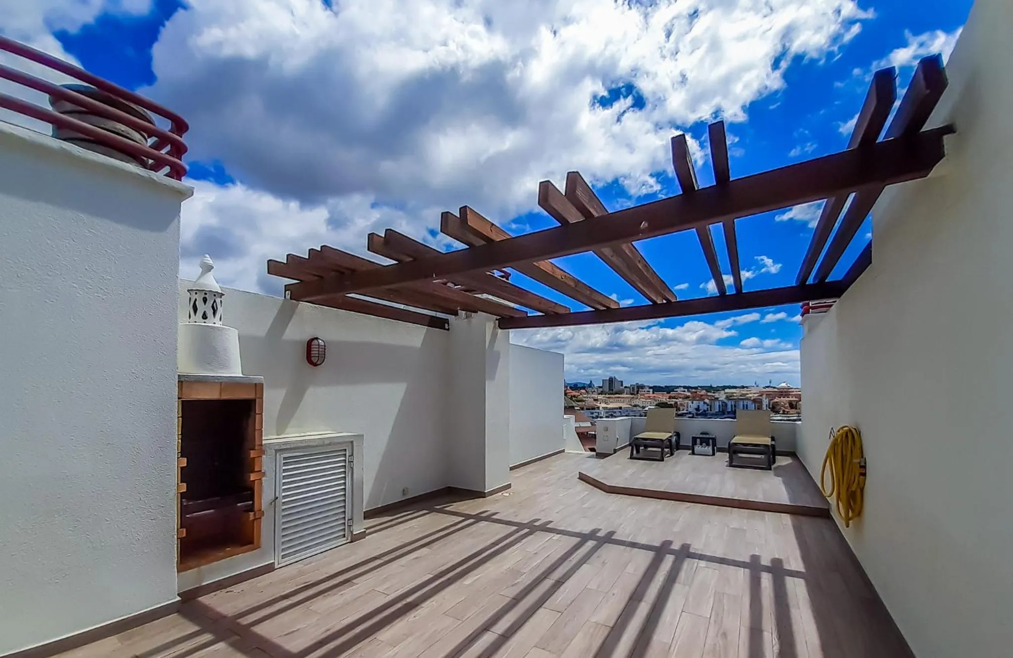 Penthouse Triplex L25 T2 by HsR Vilamarina