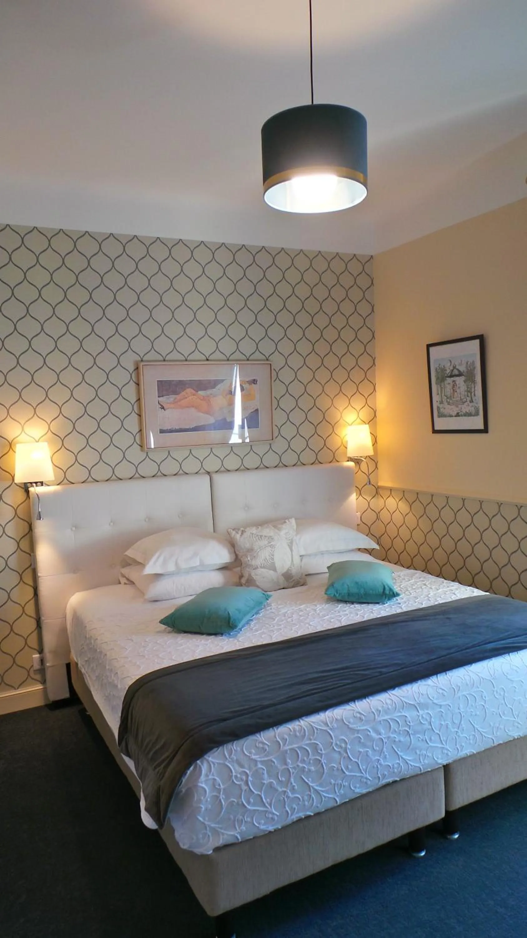 Photo of the whole room, Bed in Hotel Relais Du Postillon