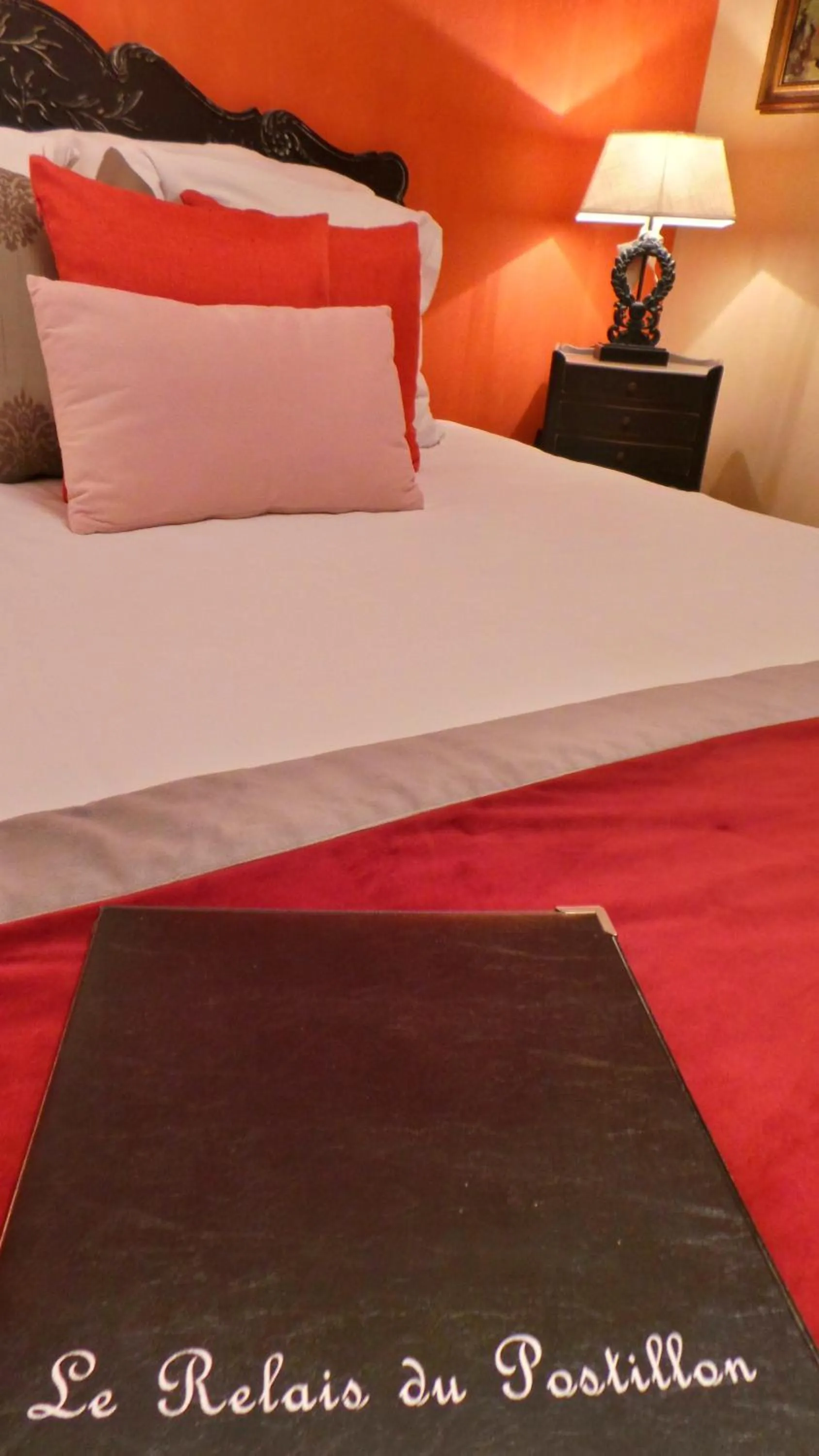 Decorative detail, Bed in Hotel Relais Du Postillon
