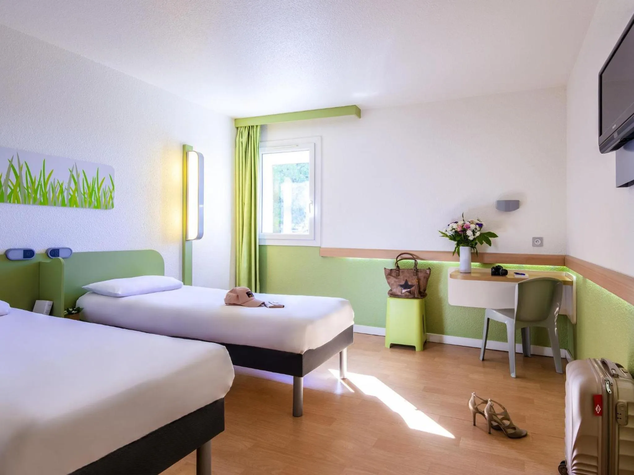 Bedroom, Bed in ibis budget Cannes Mougins