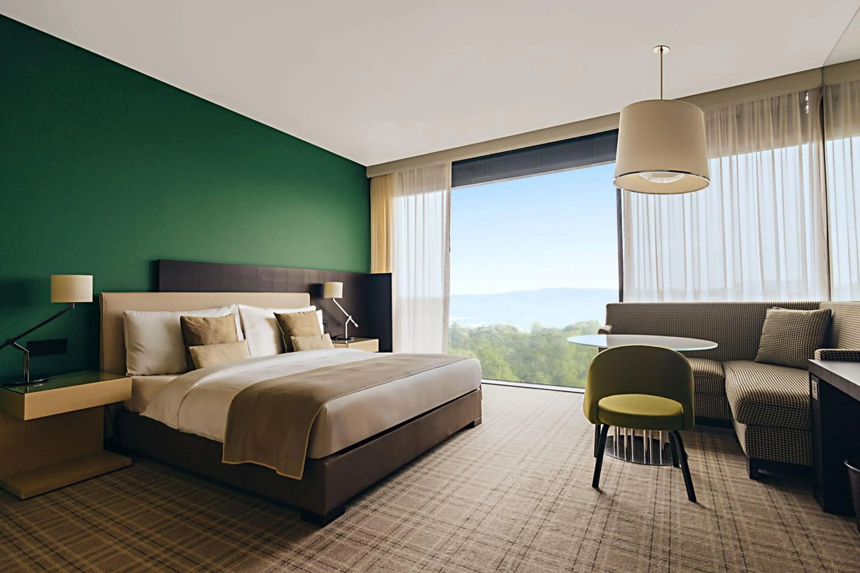 Photo of the whole room, Bed in Crowne Plaza Geneva by IHG