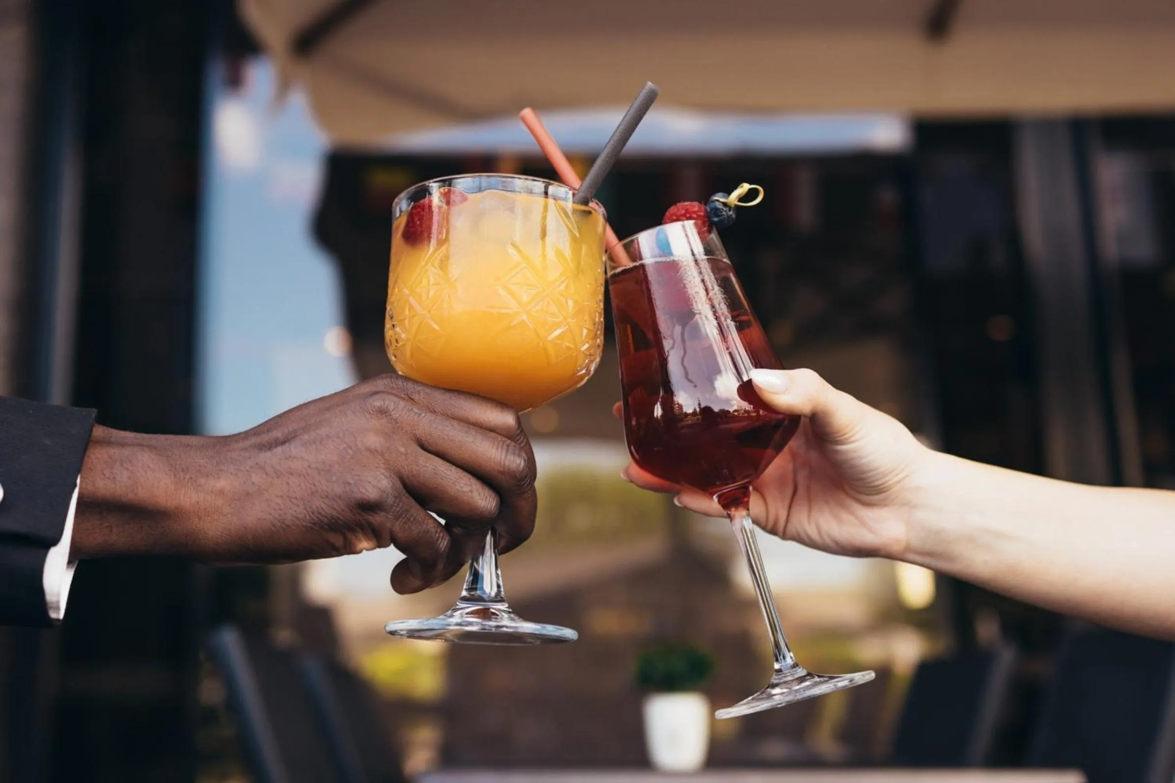 Lounge or bar in Crowne Plaza Geneva by IHG