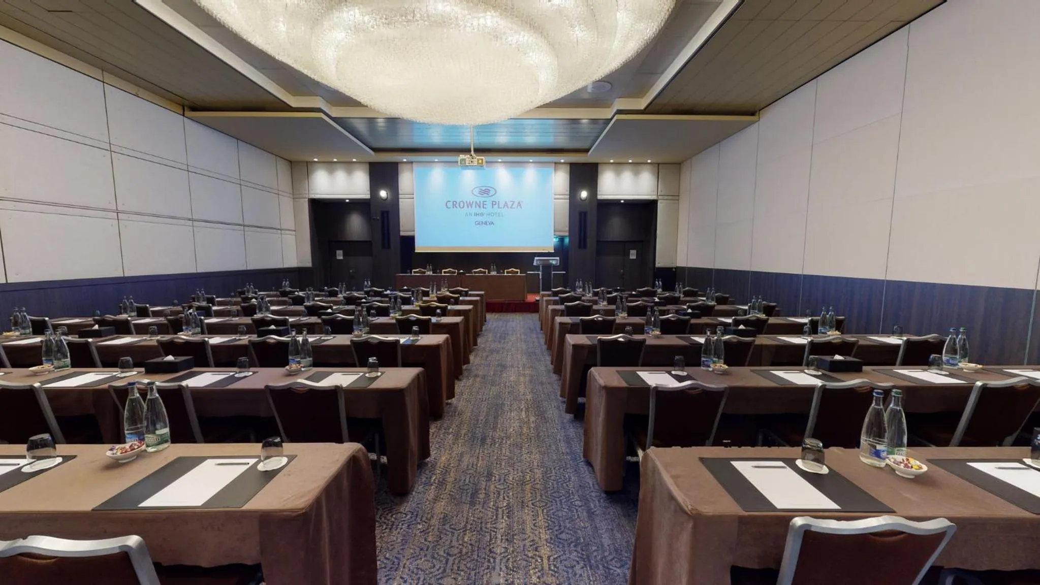 Banquet/Function facilities in Crowne Plaza Geneva by IHG