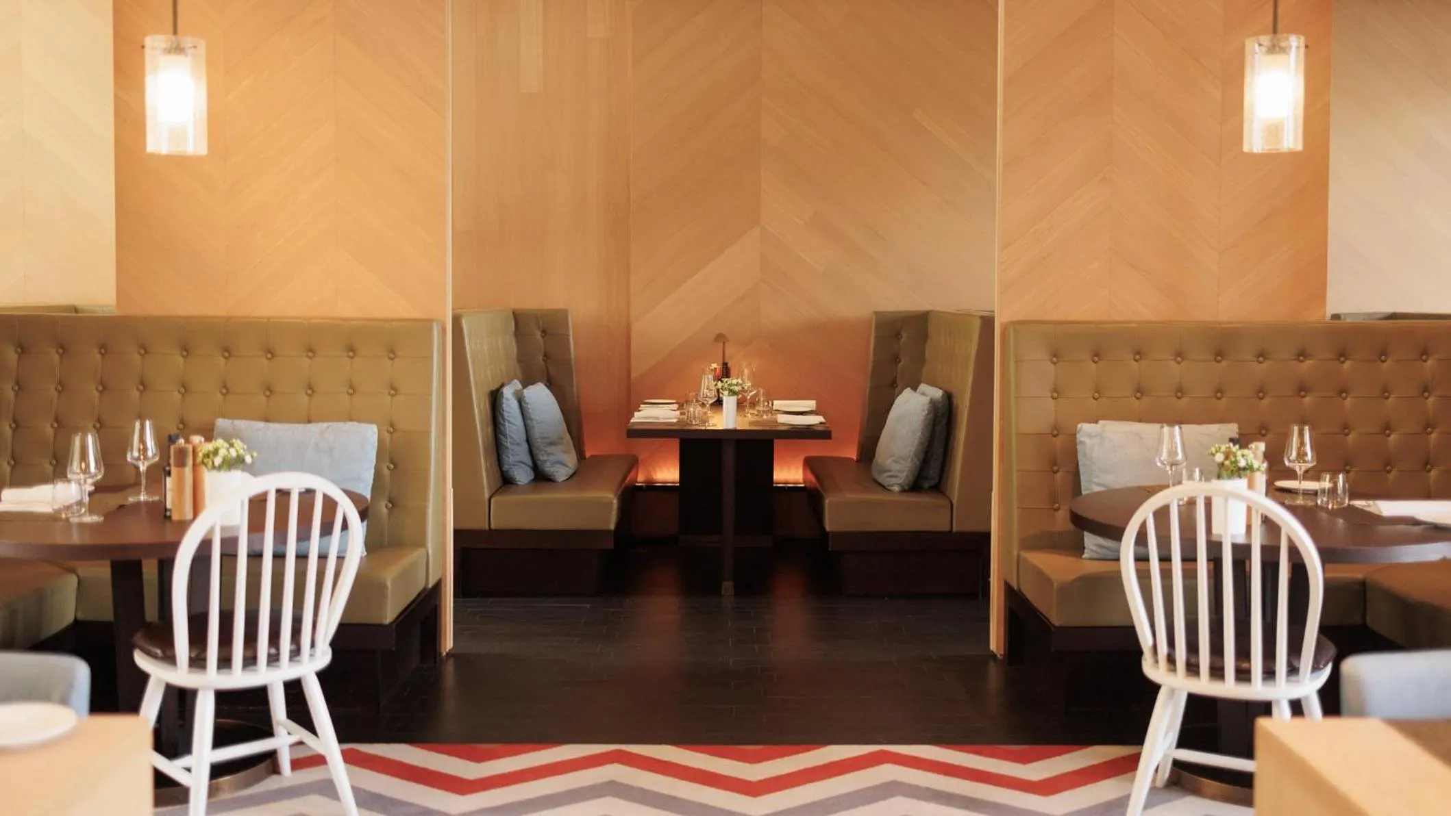 Restaurant/places to eat in Crowne Plaza Geneva by IHG