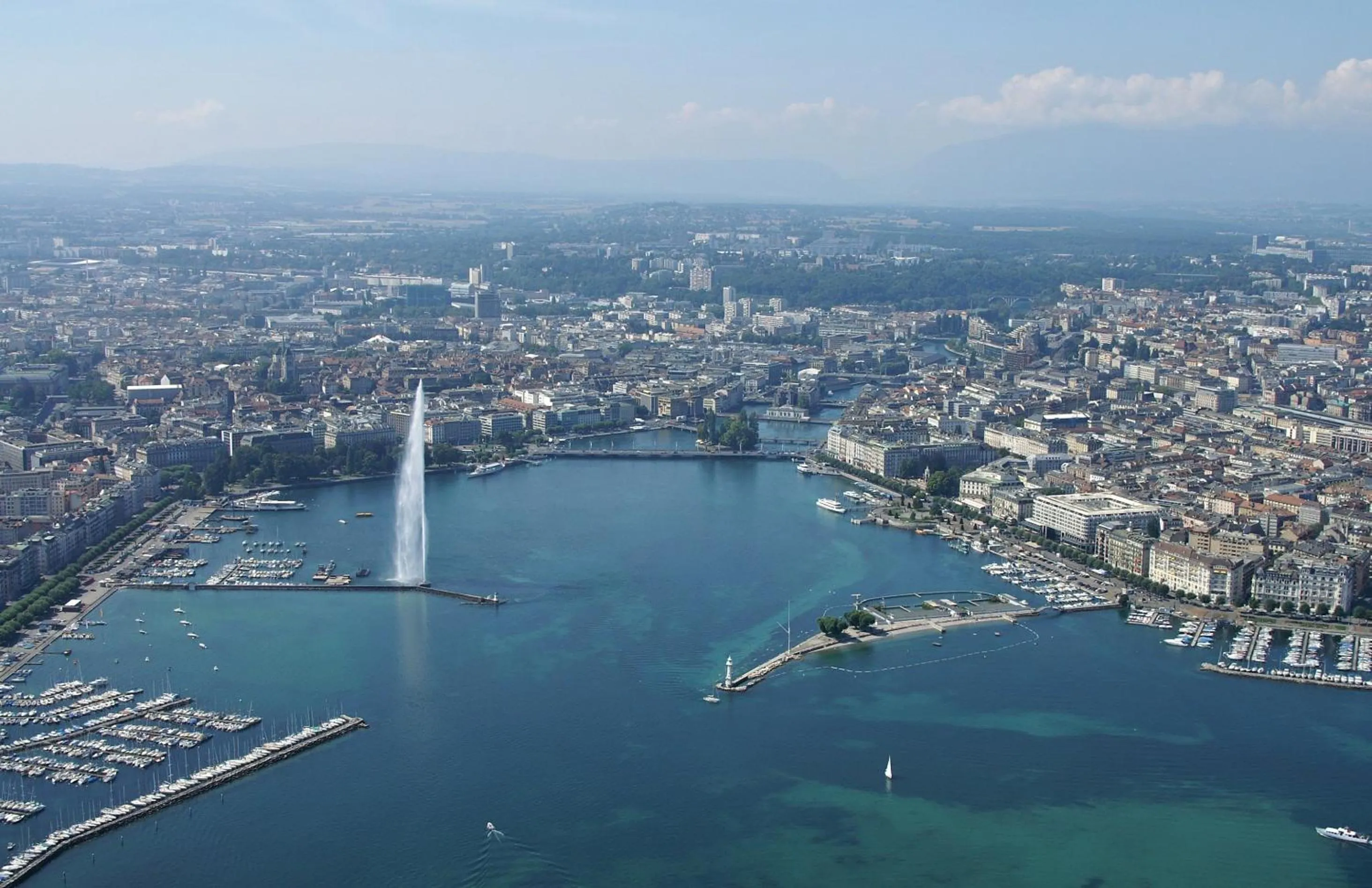 Nearby landmark in Crowne Plaza Geneva by IHG