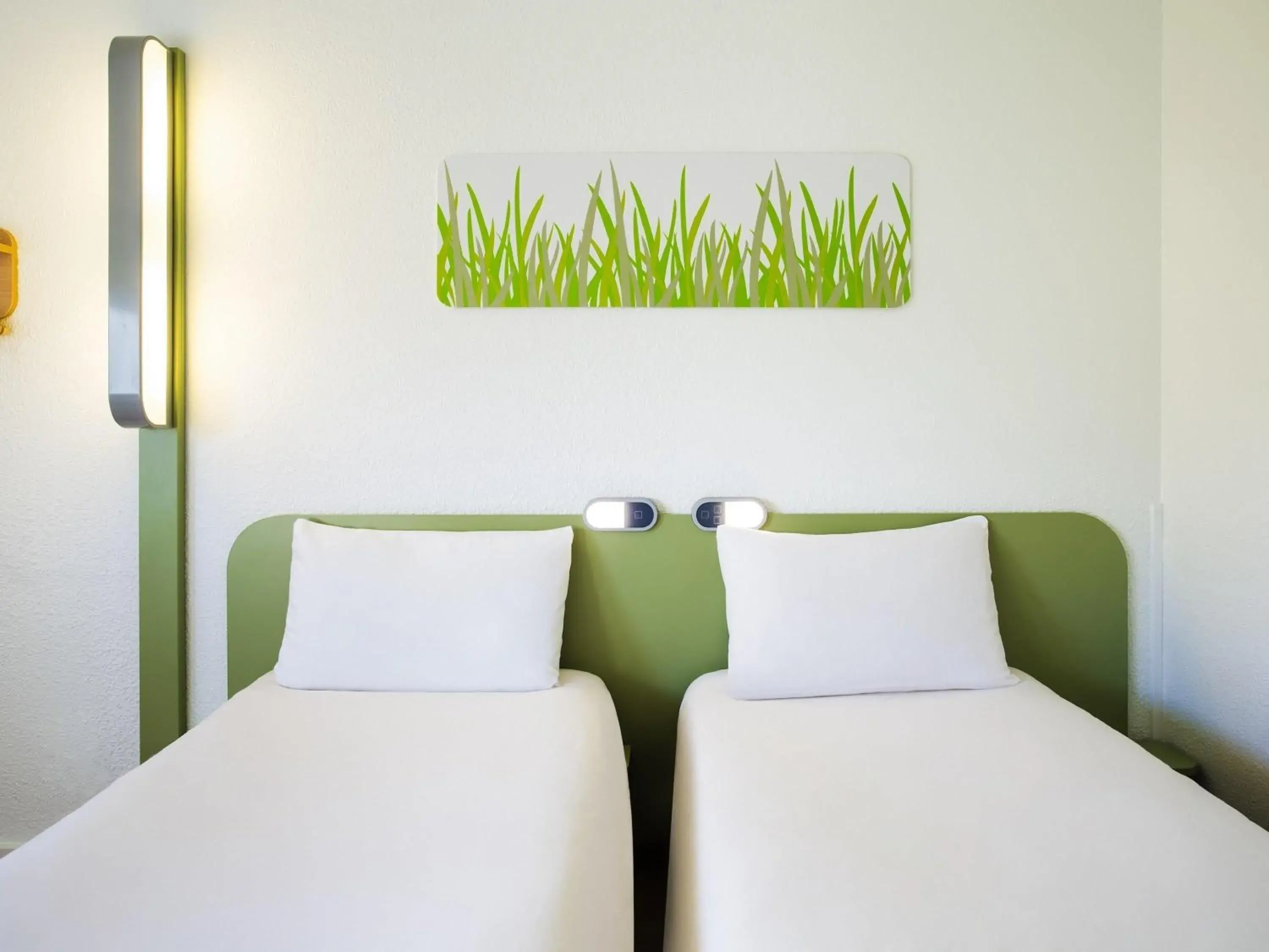 Bedroom, Bed in ibis budget Toulouse Colomiers Bedroom, Bed in ibis budget Toulouse Colomiers