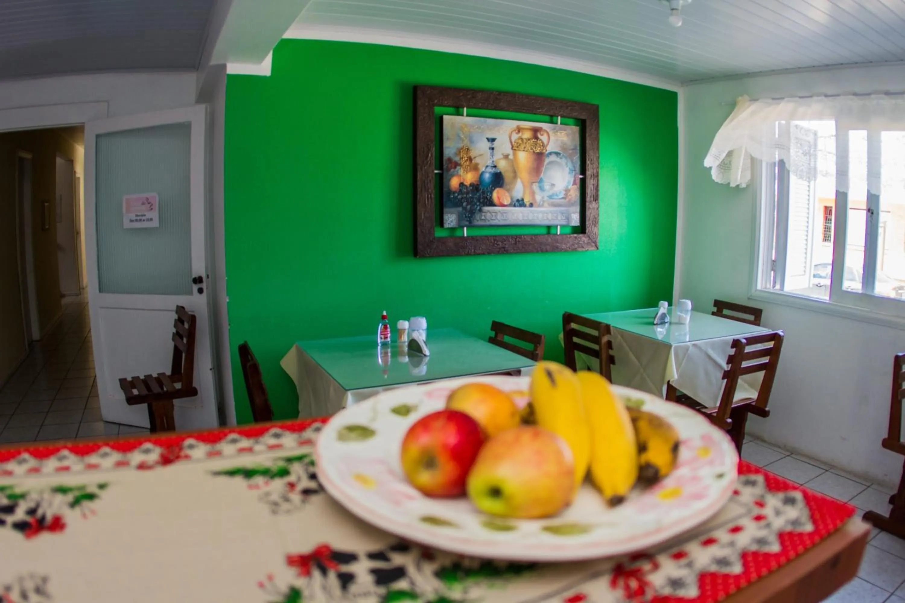 Restaurant/places to eat in Hotel Recanto do Mar