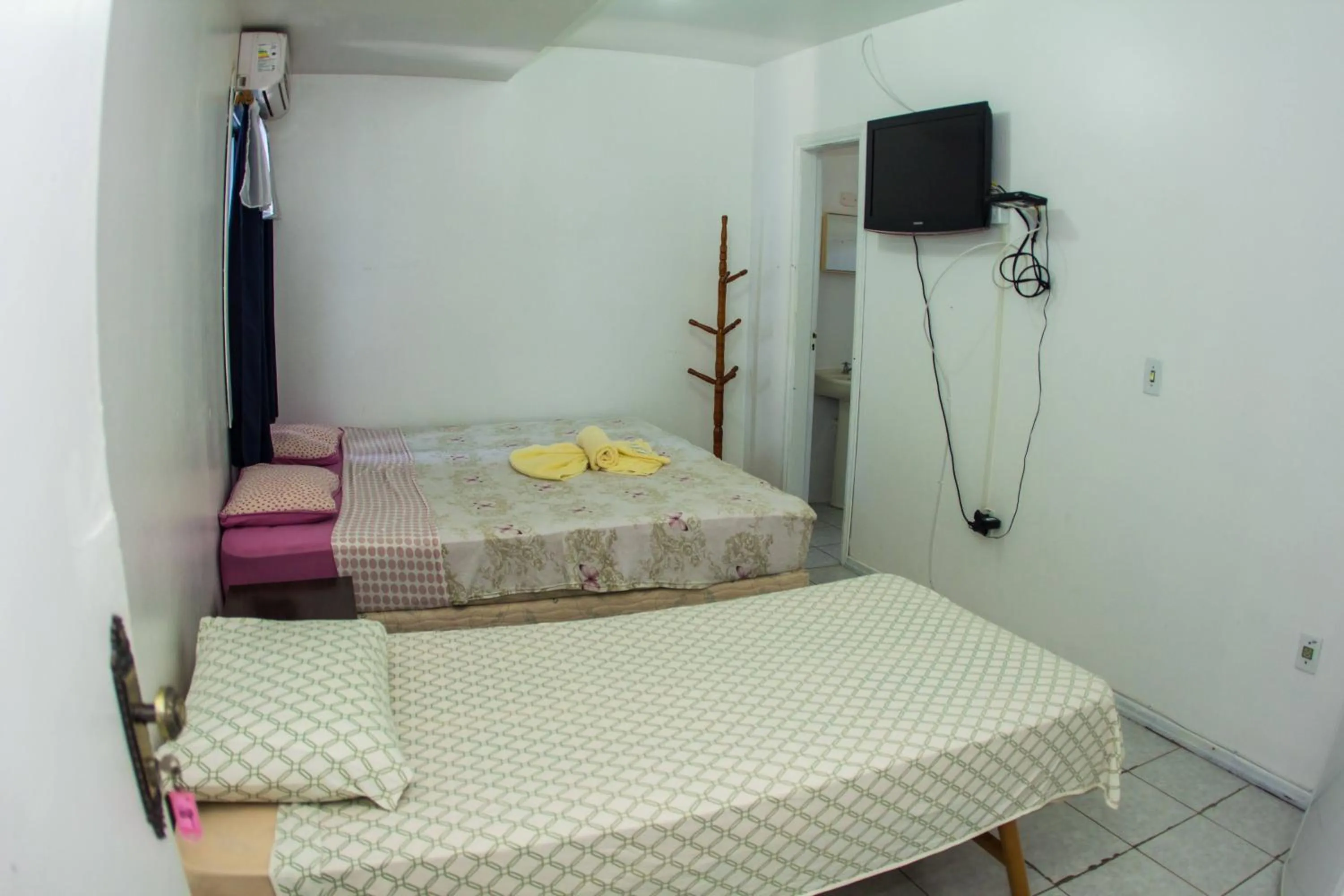 Photo of the whole room, Bed in Hotel Recanto do Mar