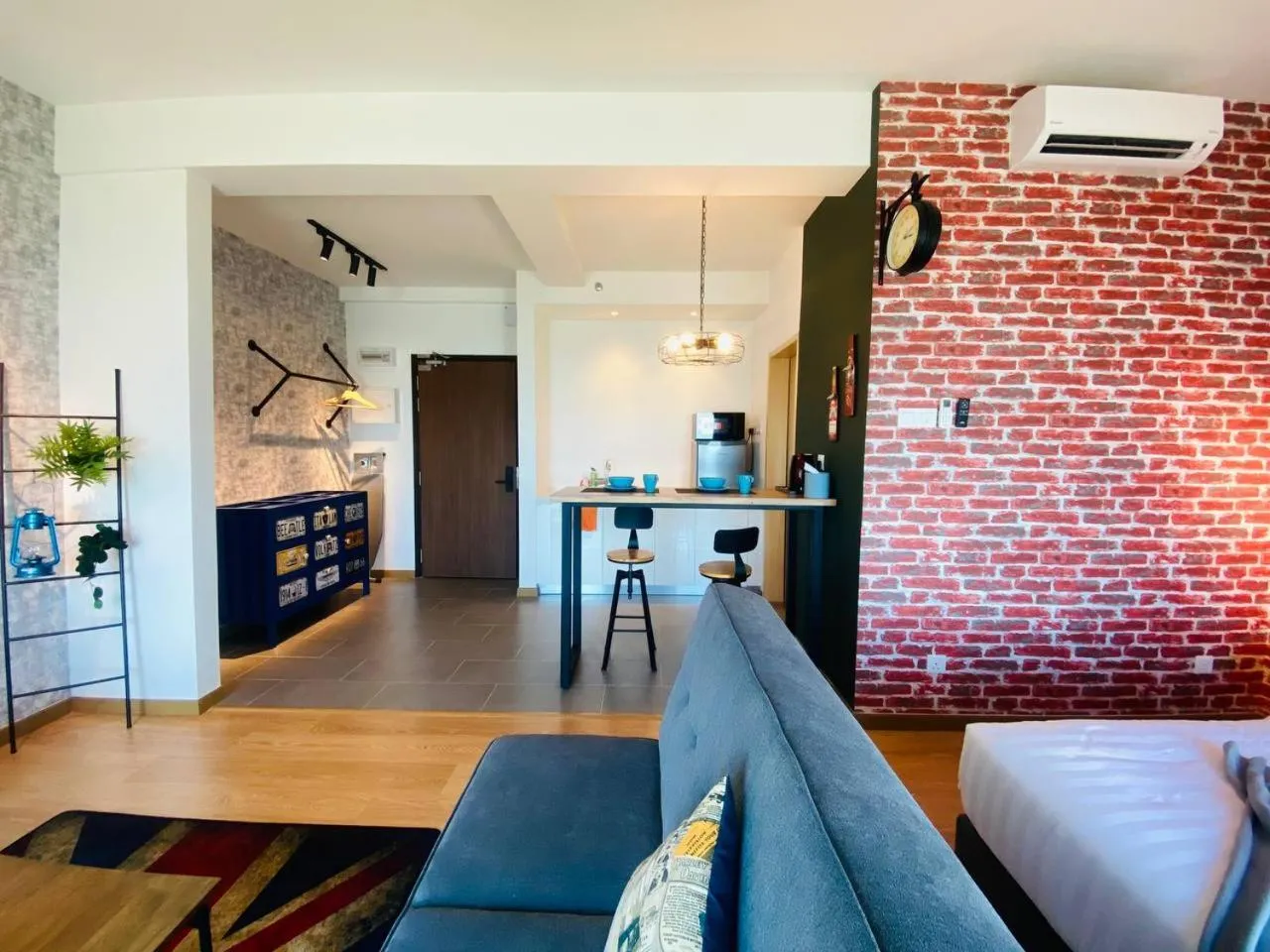 Dining area in Kuantan Imperium by Glex