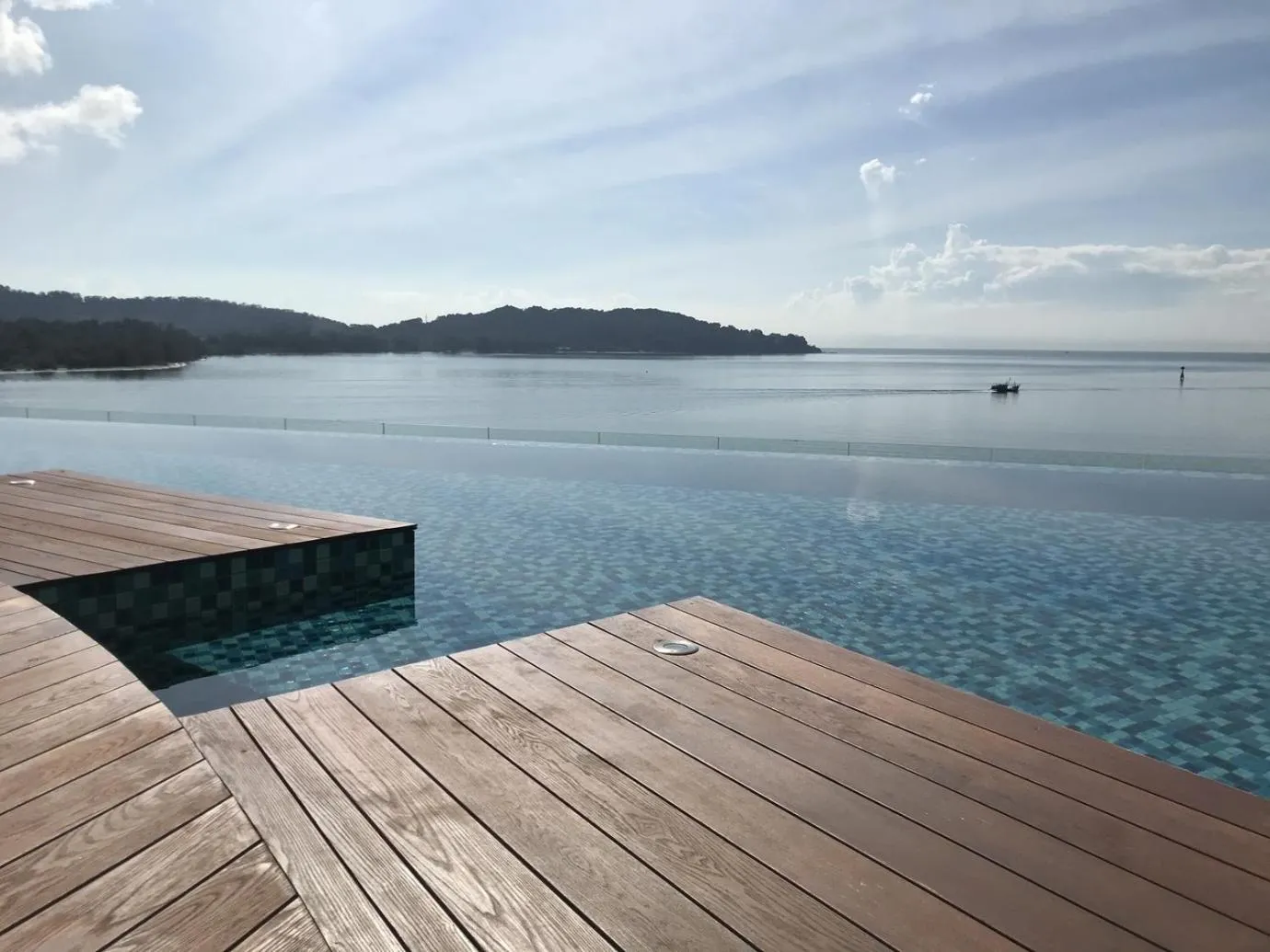 Swimming pool in Kuantan Imperium by Glex