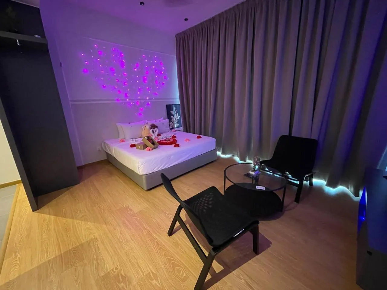 Bedroom, Bed in Kuantan Imperium by Glex