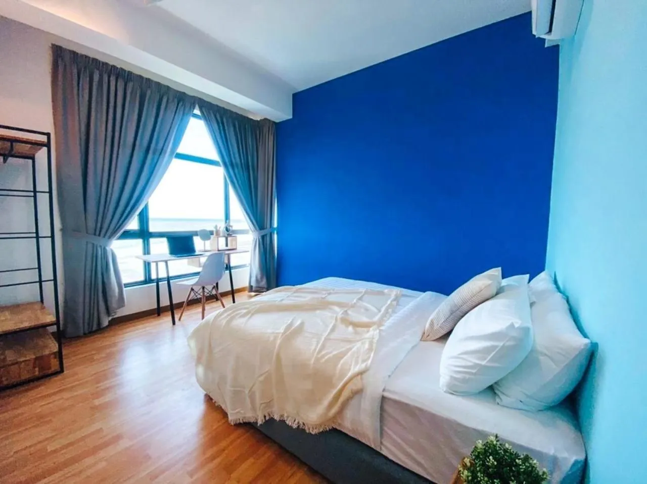 Bedroom, Bed in Kuantan Imperium by Glex