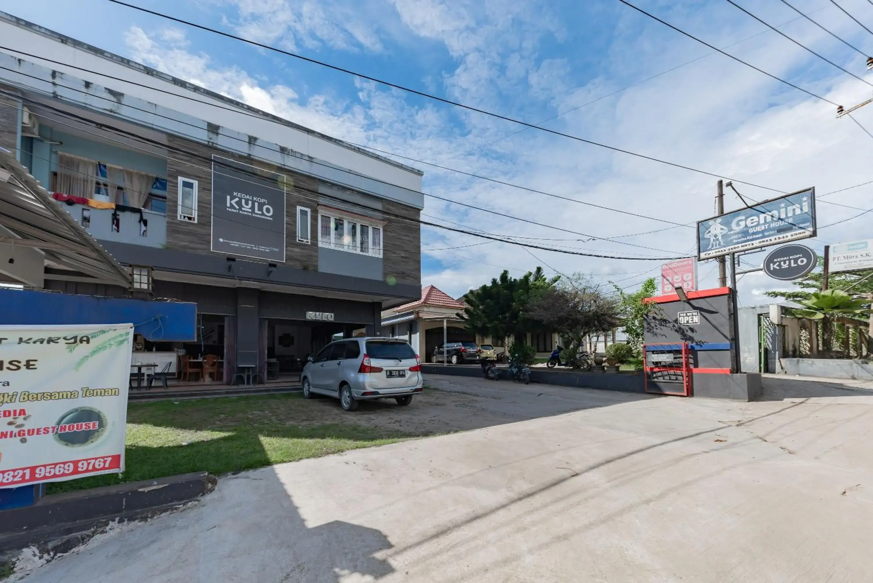 Property building in RedDoorz near GOR Sempaja Samarinda Property building in RedDoorz near GOR Sempaja Samarinda