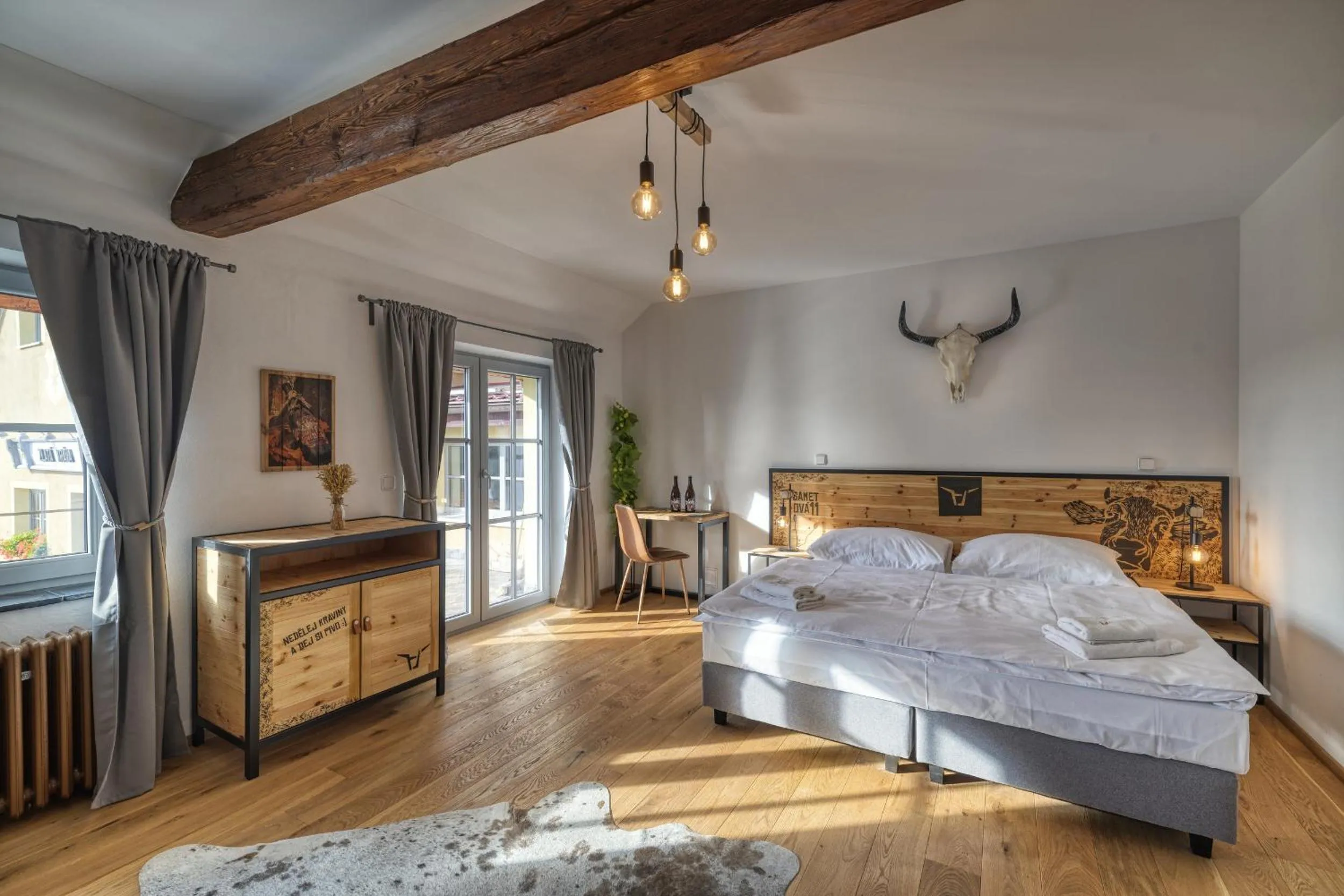 Bed in Pivní Hotel